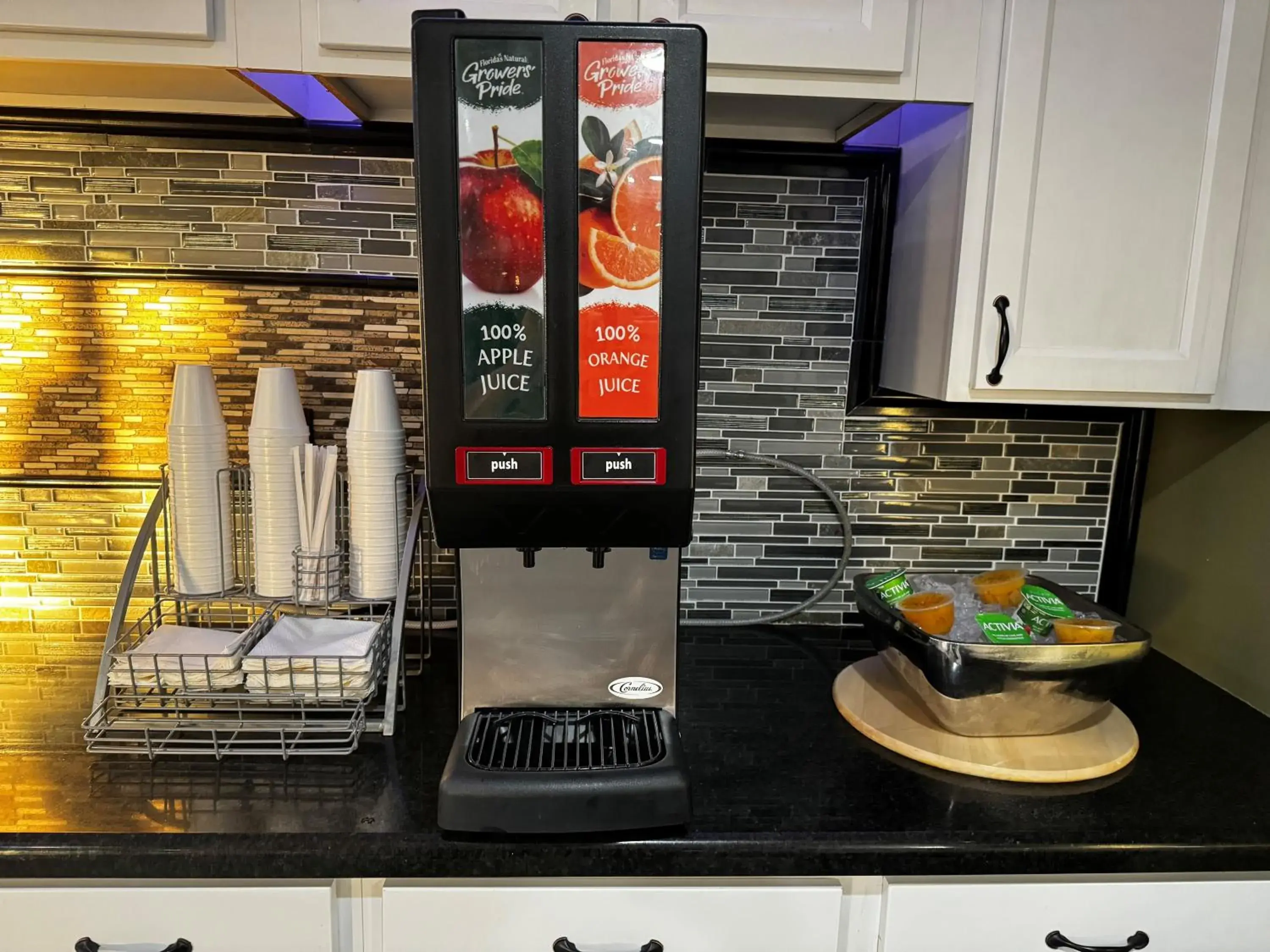 Breakfast in Super 8 by Wyndham Houston Webster NASA Breakfast in Super 8 by Wyndham Houston Webster NASA