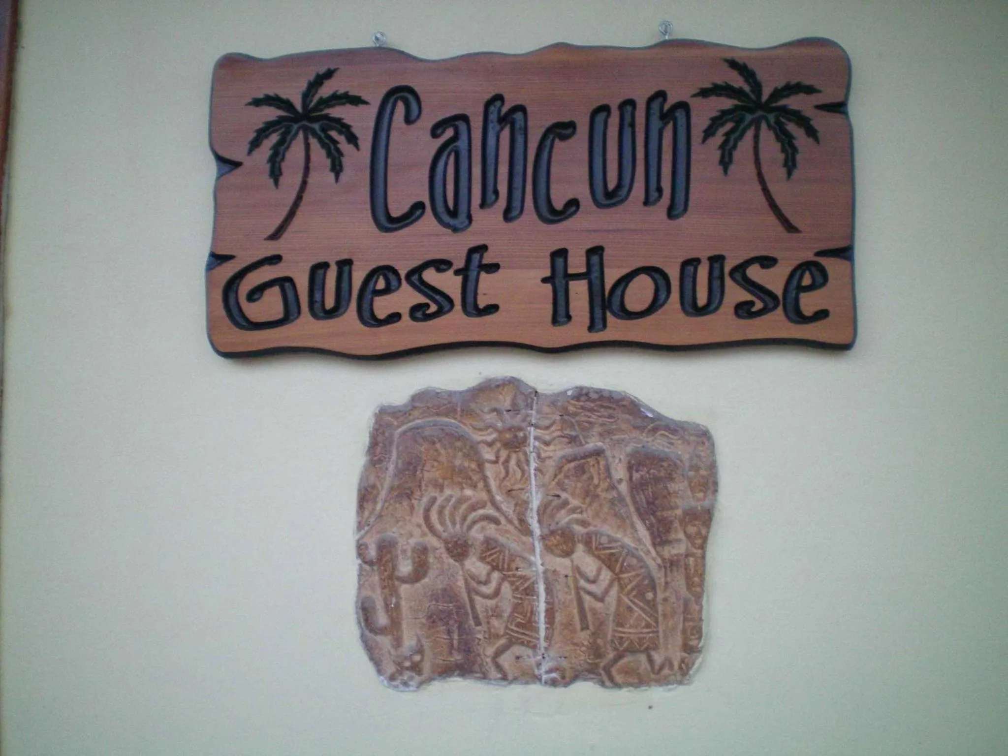 Cancun Guest House 3 near Ado bus terminal and 25 min from-to airport by shuttle