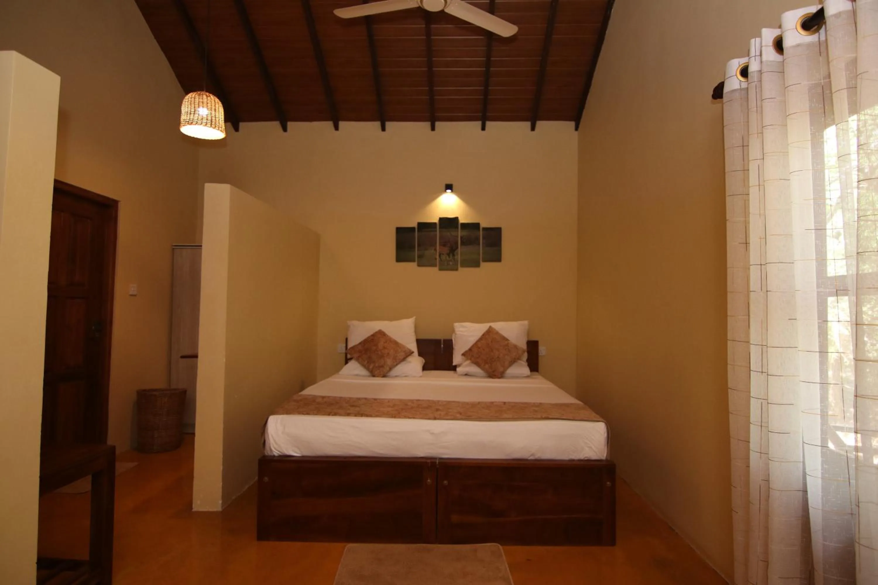Bed in Cloud Nine Lanka Resort Wilpattu
