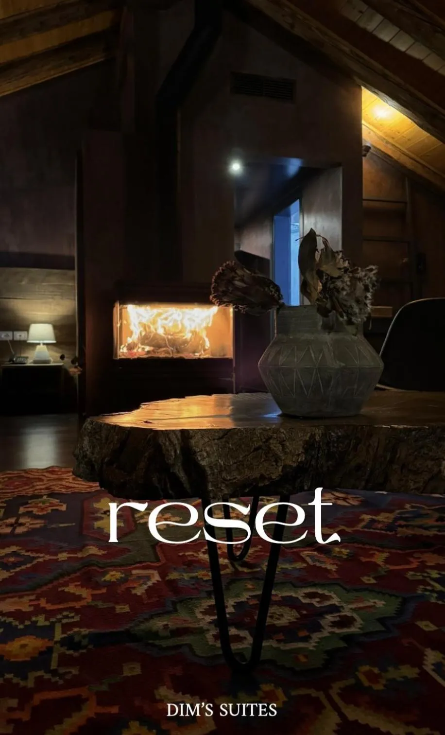 Text overlay in Dim's Hotel & Restaurant