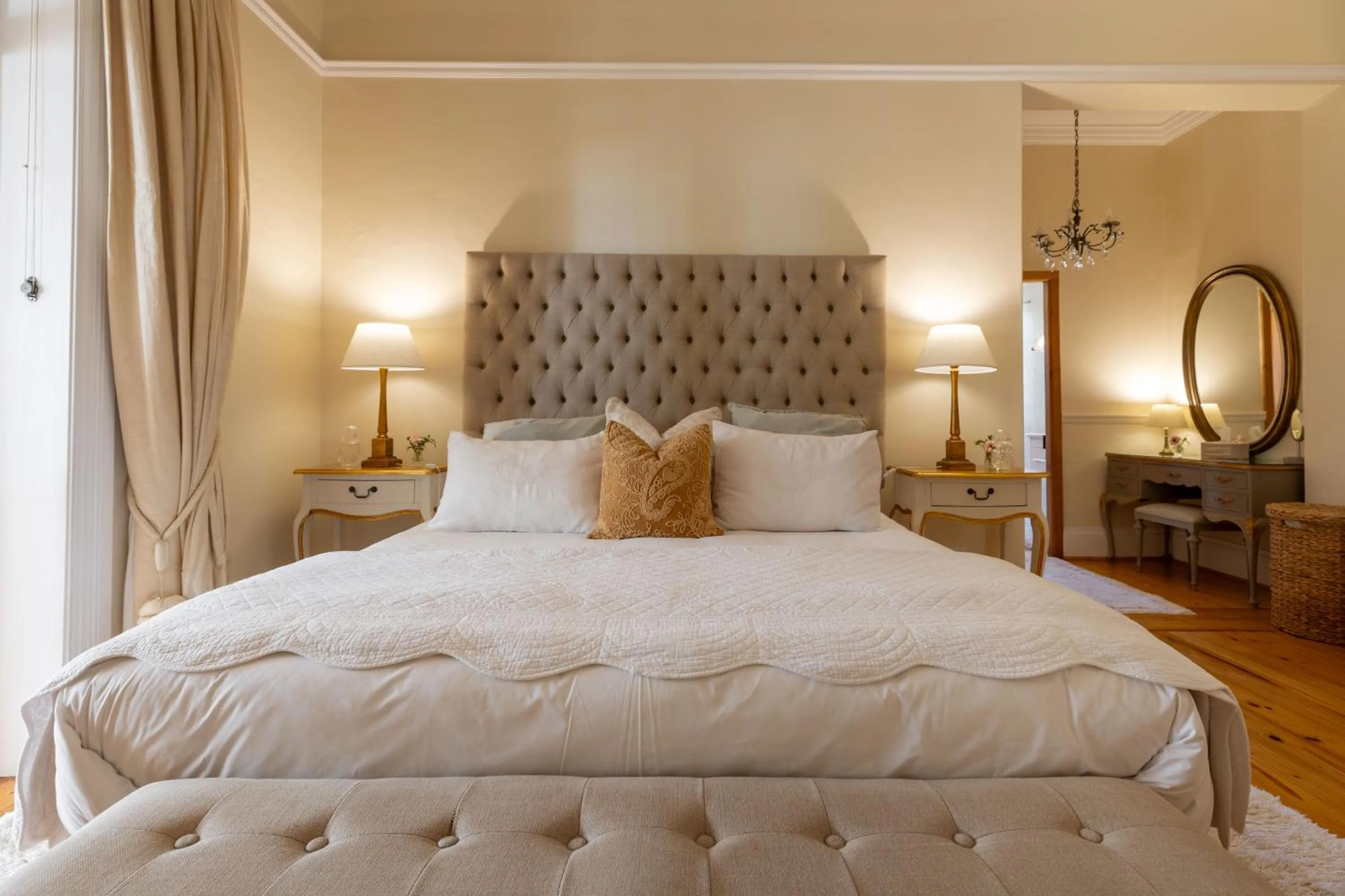 Bed in Villa Puccini