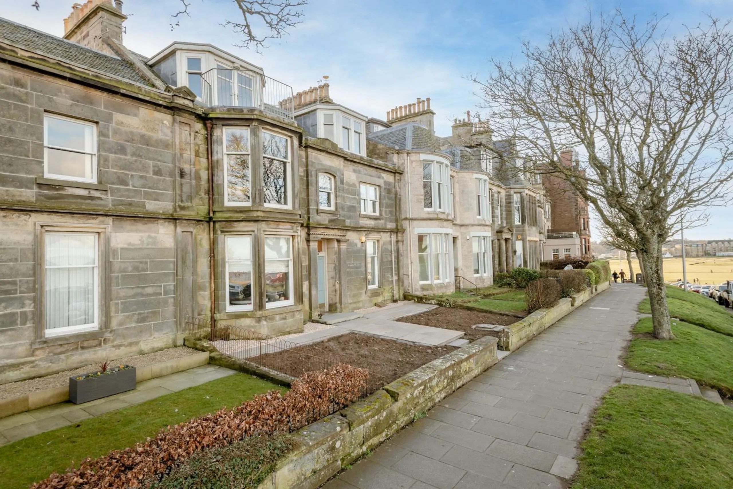 Off site in Gillespie Apartments - Spectacular Penthouse