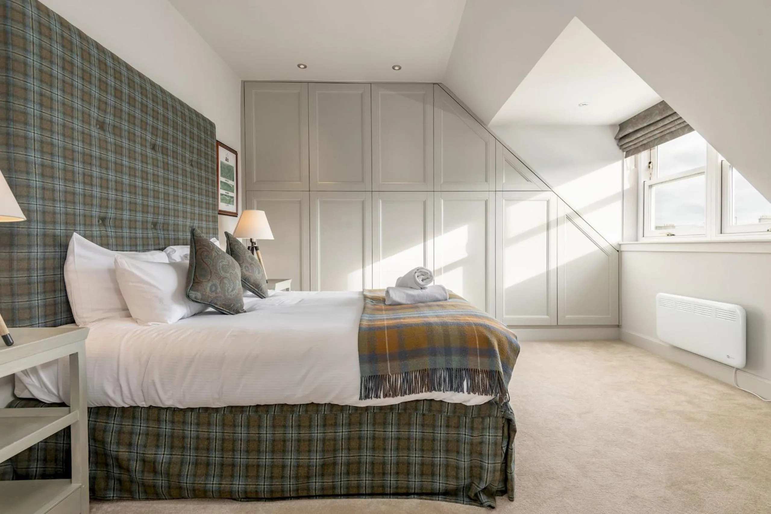 Bed in Gillespie Apartments - Spectacular Penthouse