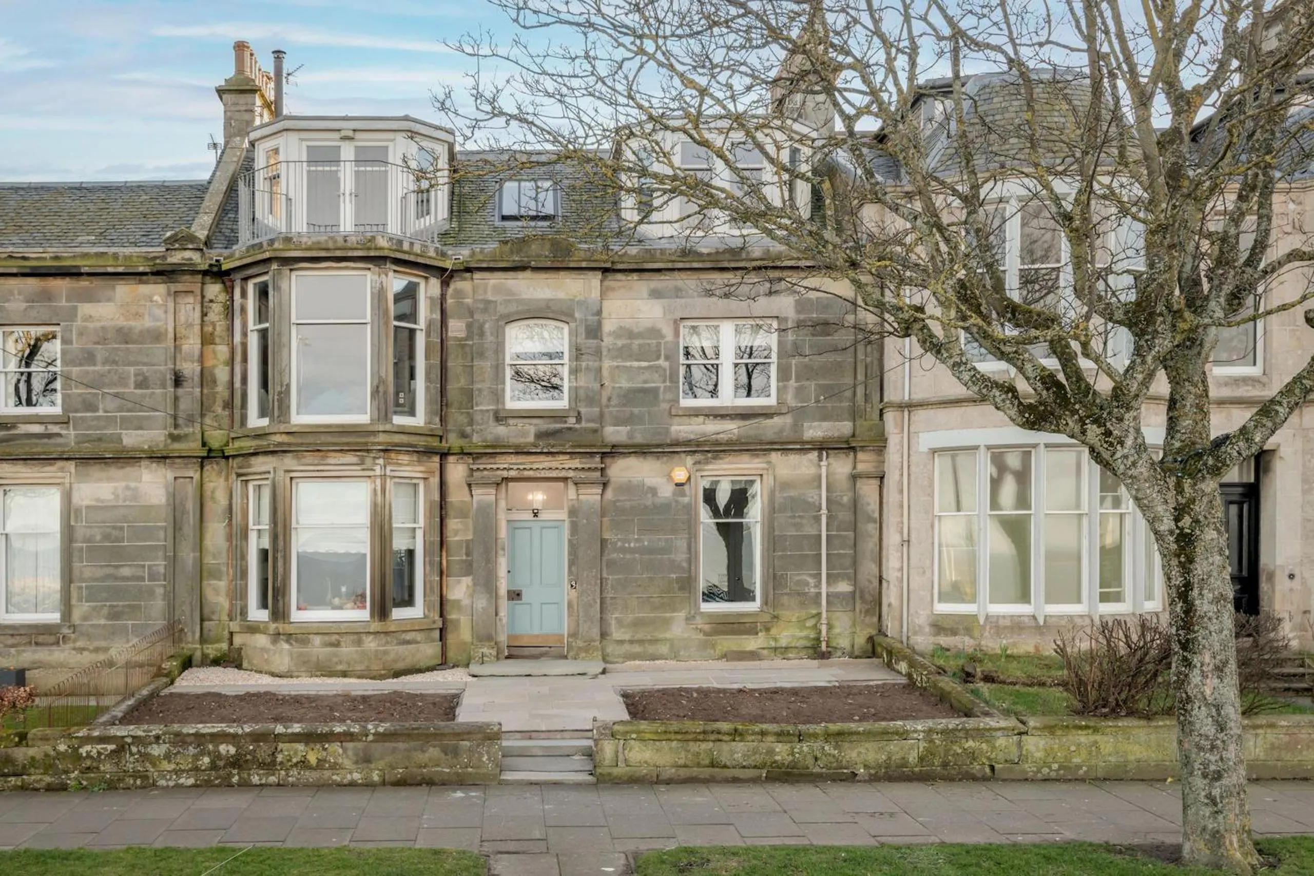 Off site in Gillespie Apartments - Spectacular Penthouse