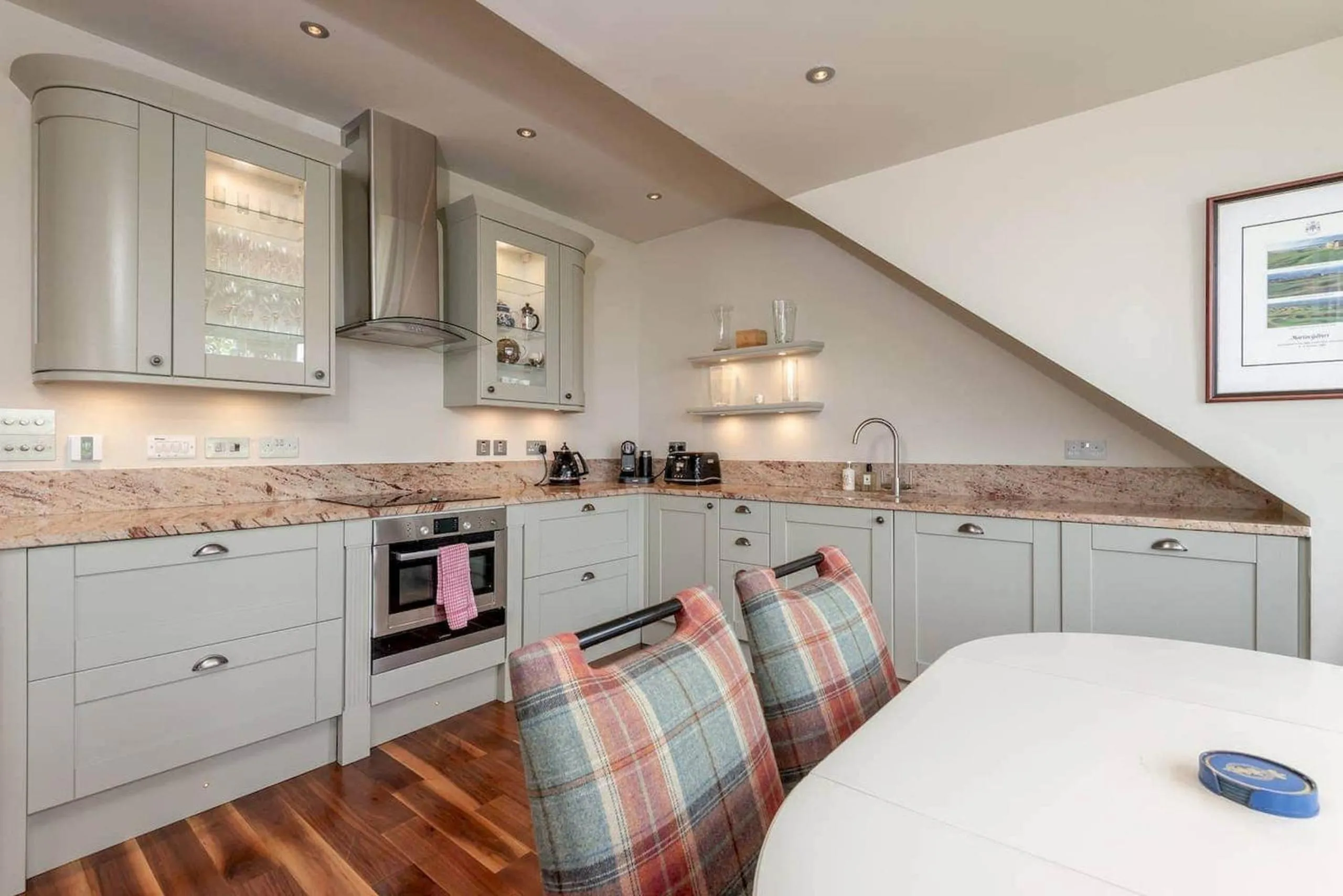 Kitchen or kitchenette in Gillespie Apartments - Spectacular Penthouse