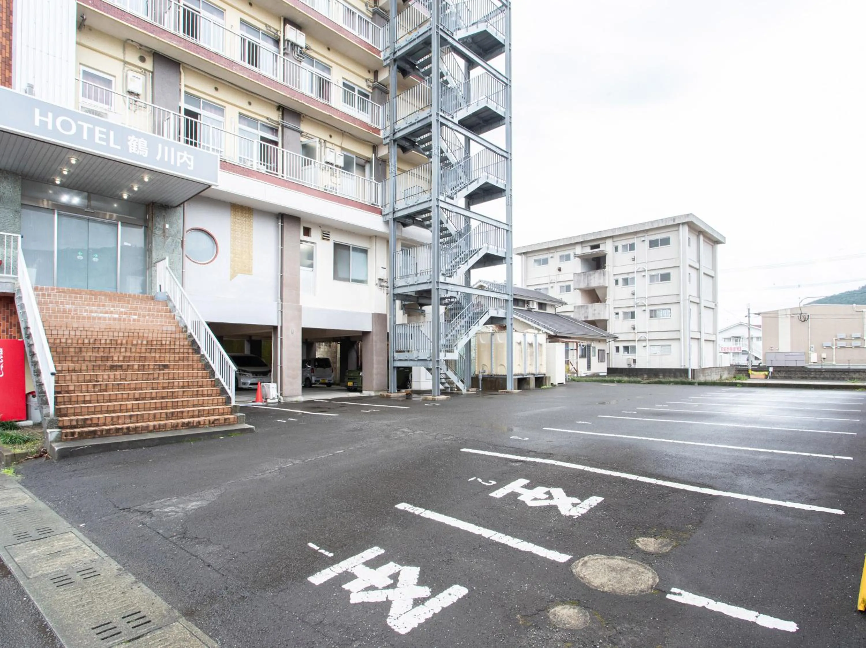 Parking in HOTEL Tsuru Sendai
