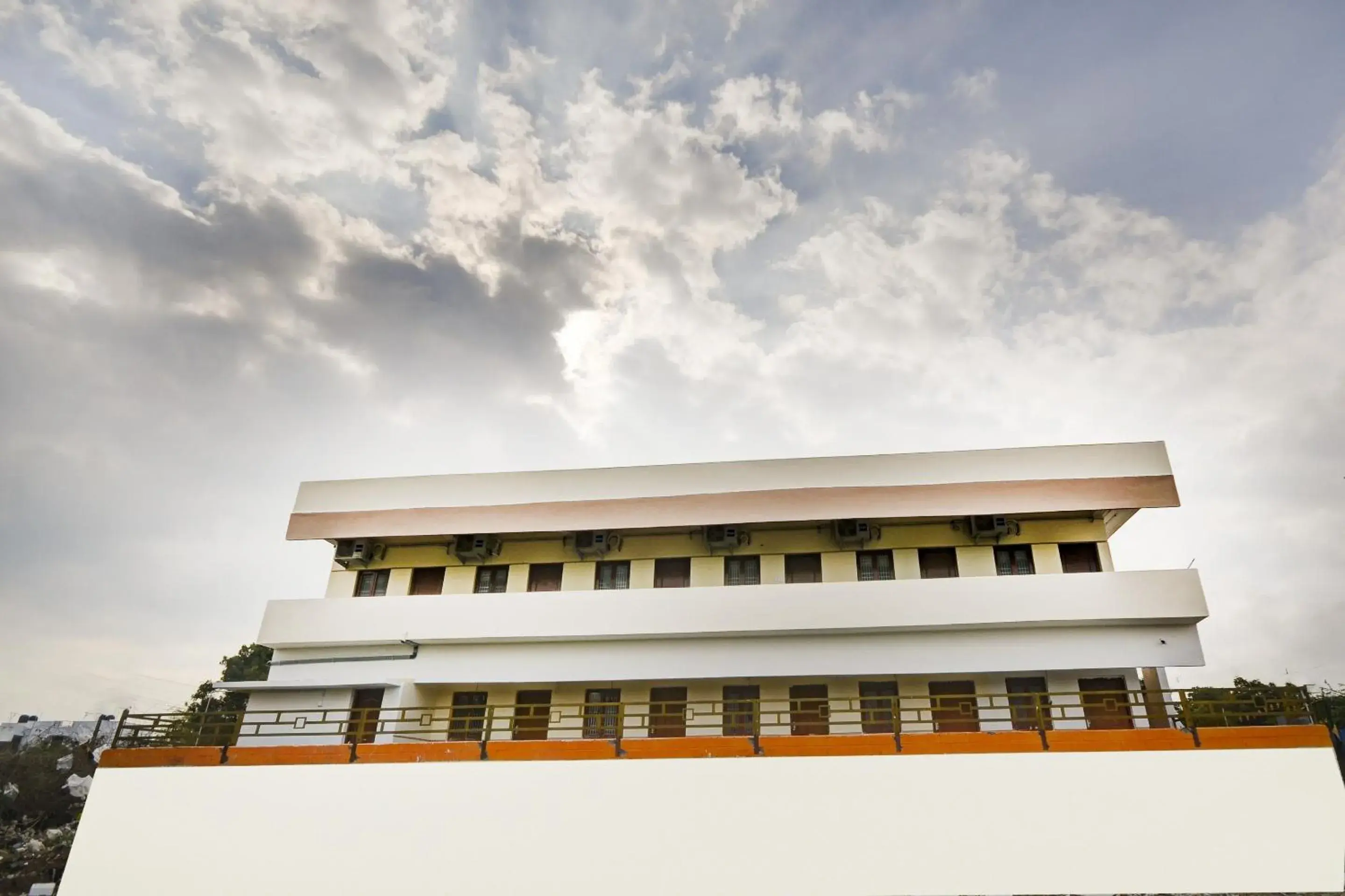 Facade/entrance in Hotel O Aruthraa Residency Facade/entrance in Hotel O Aruthraa Residency