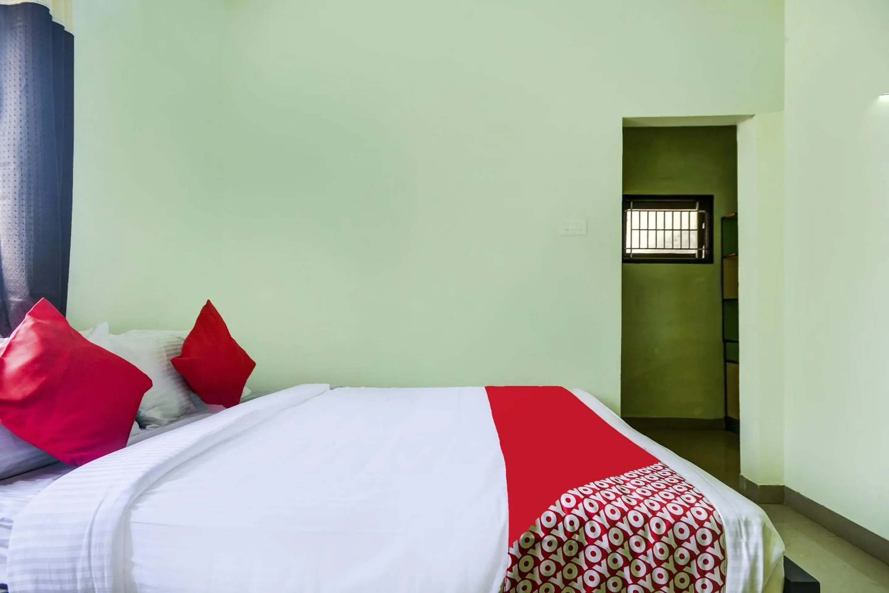 Bedroom, Bed in Hotel O Aruthraa Residency Bedroom, Bed in Hotel O Aruthraa Residency