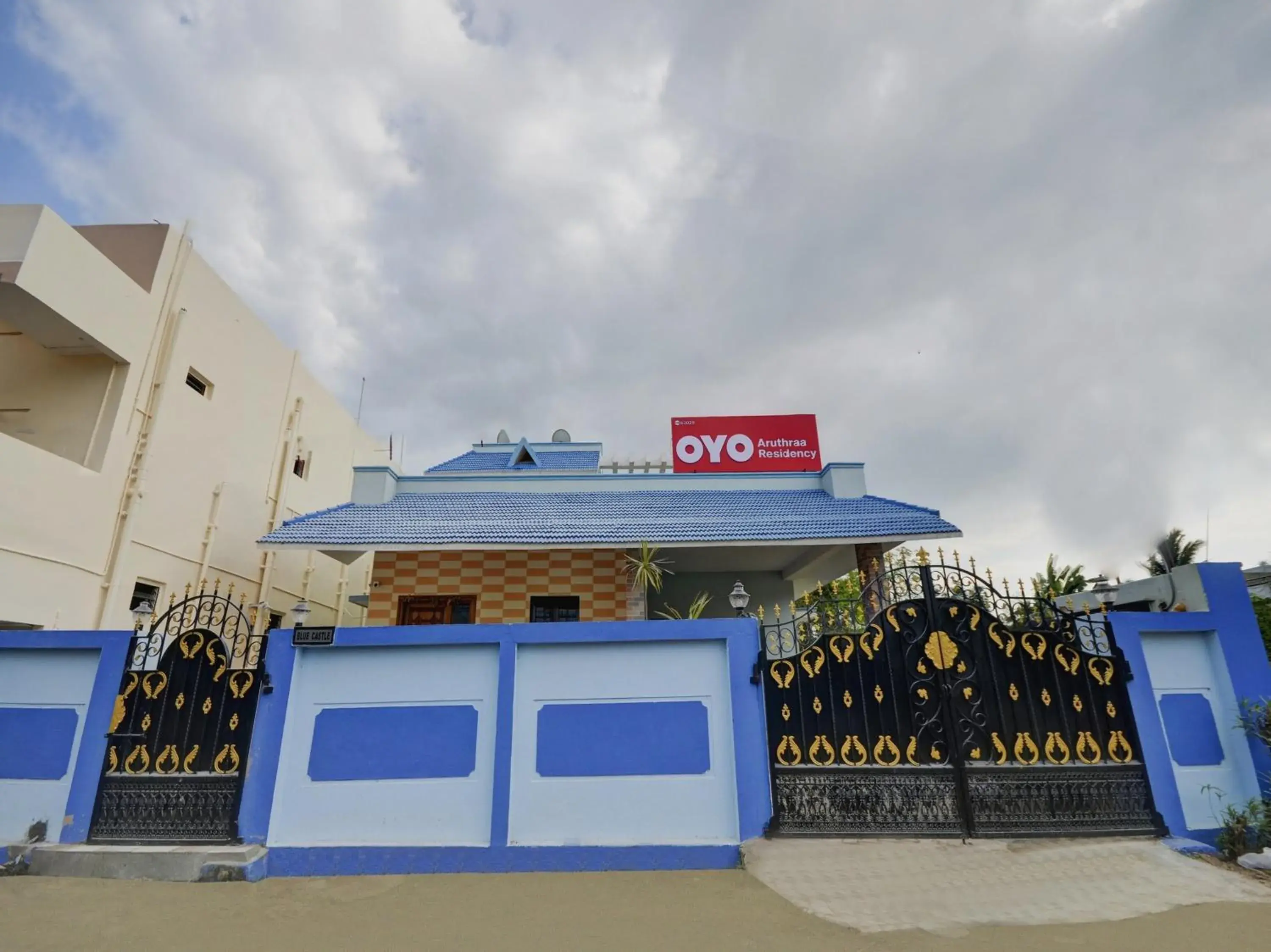 Facade/entrance in Super Hotel O Aruthraa Residency Facade/entrance in Super Hotel O Aruthraa Residency