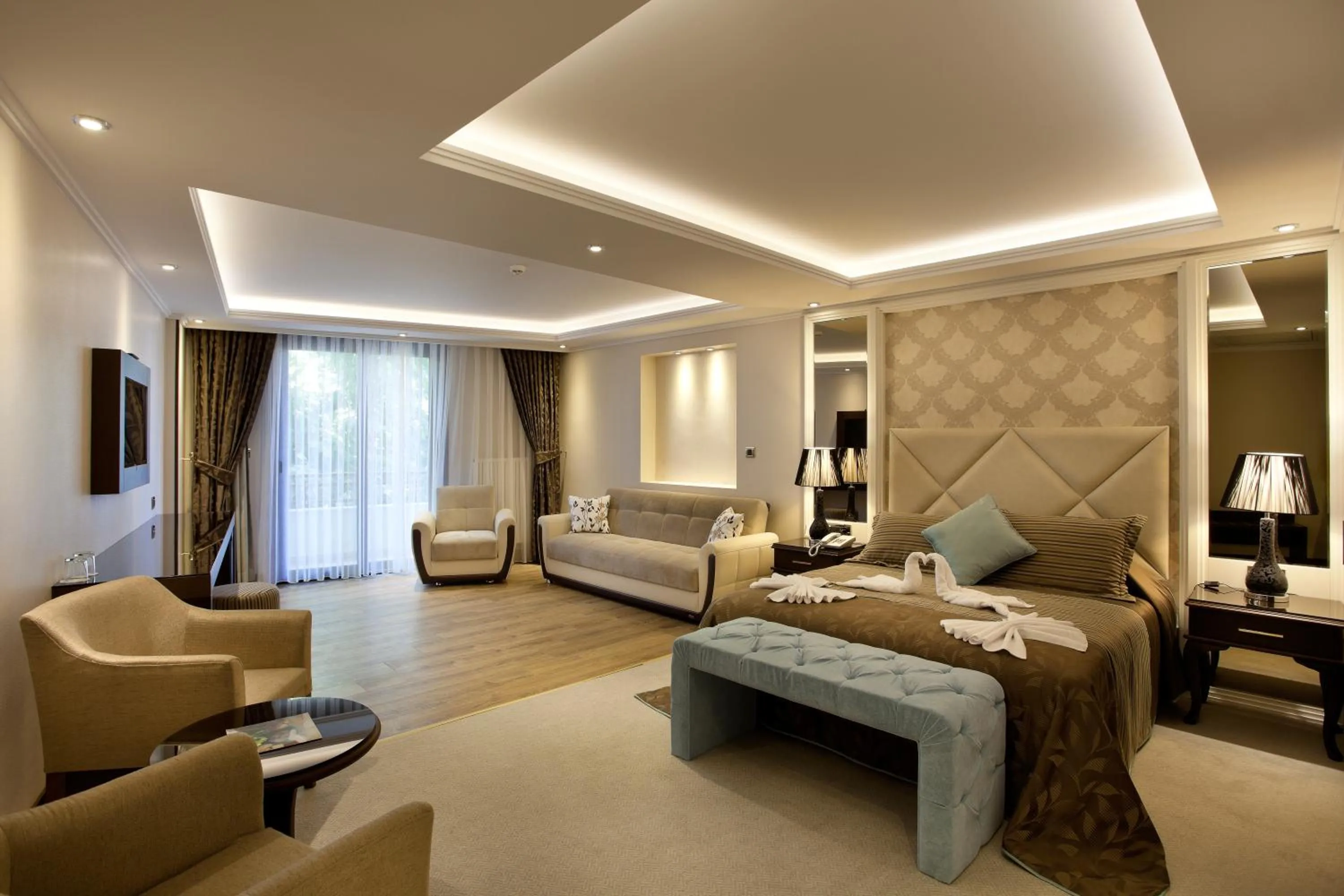 Bed in Black Bird Thermal Hotel & SPA