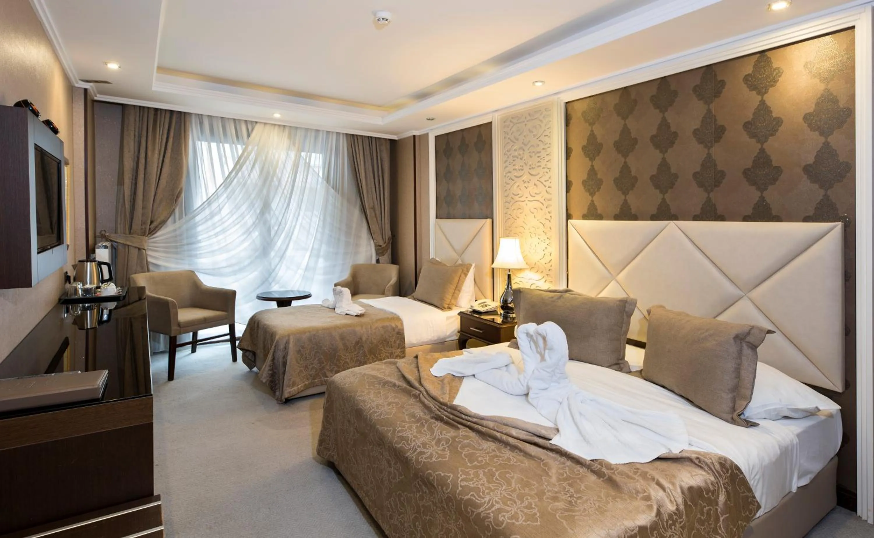 Massage, Bed in Black Bird Thermal Hotel & SPA
