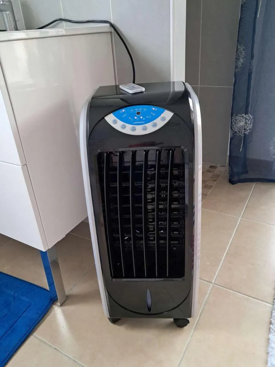 air conditioner in Chambre d'hôtes en provence avec Jacuzzi