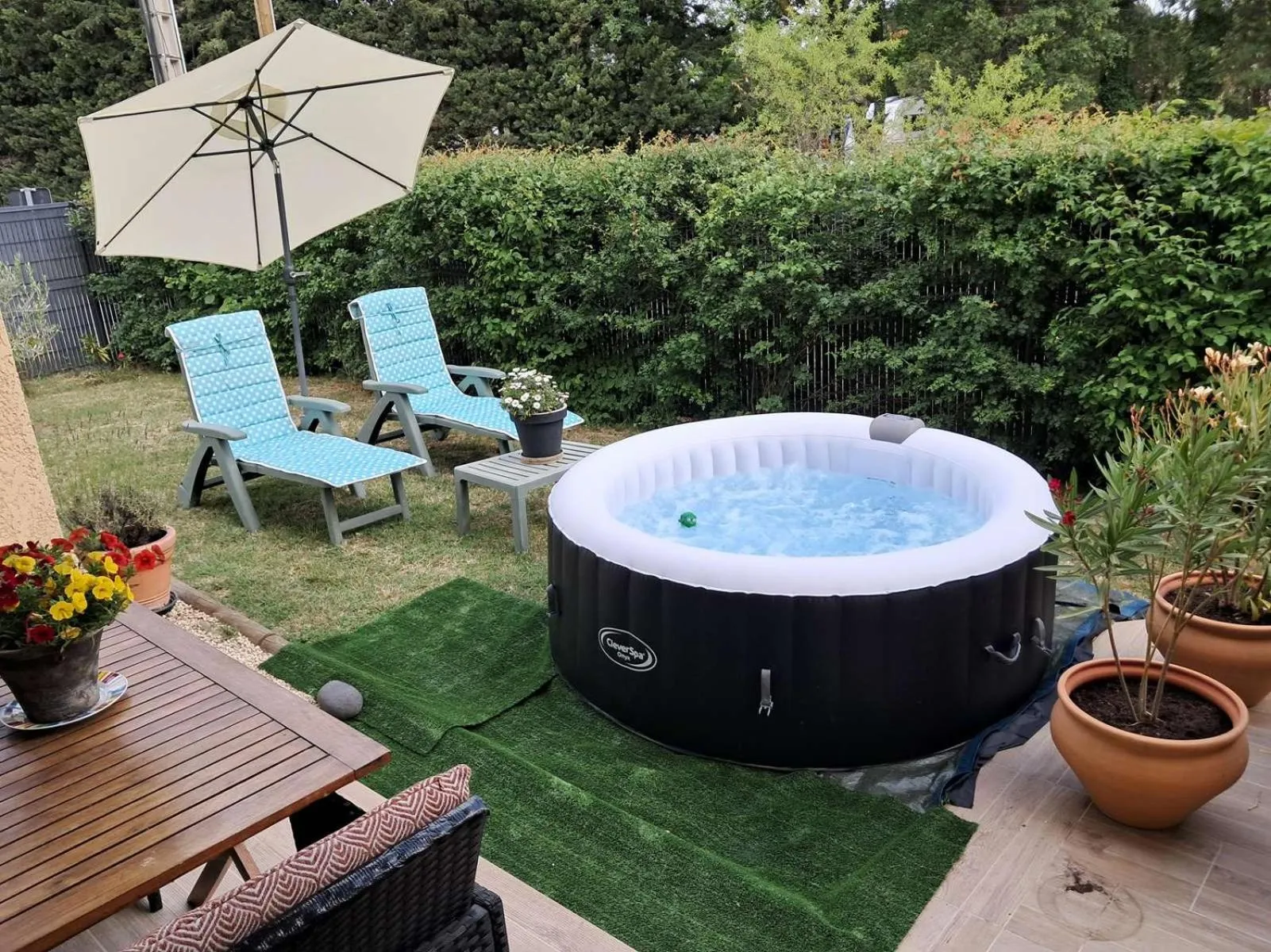 Spring, Swimming Pool in Chambre d'hôtes en provence avec Jacuzzi