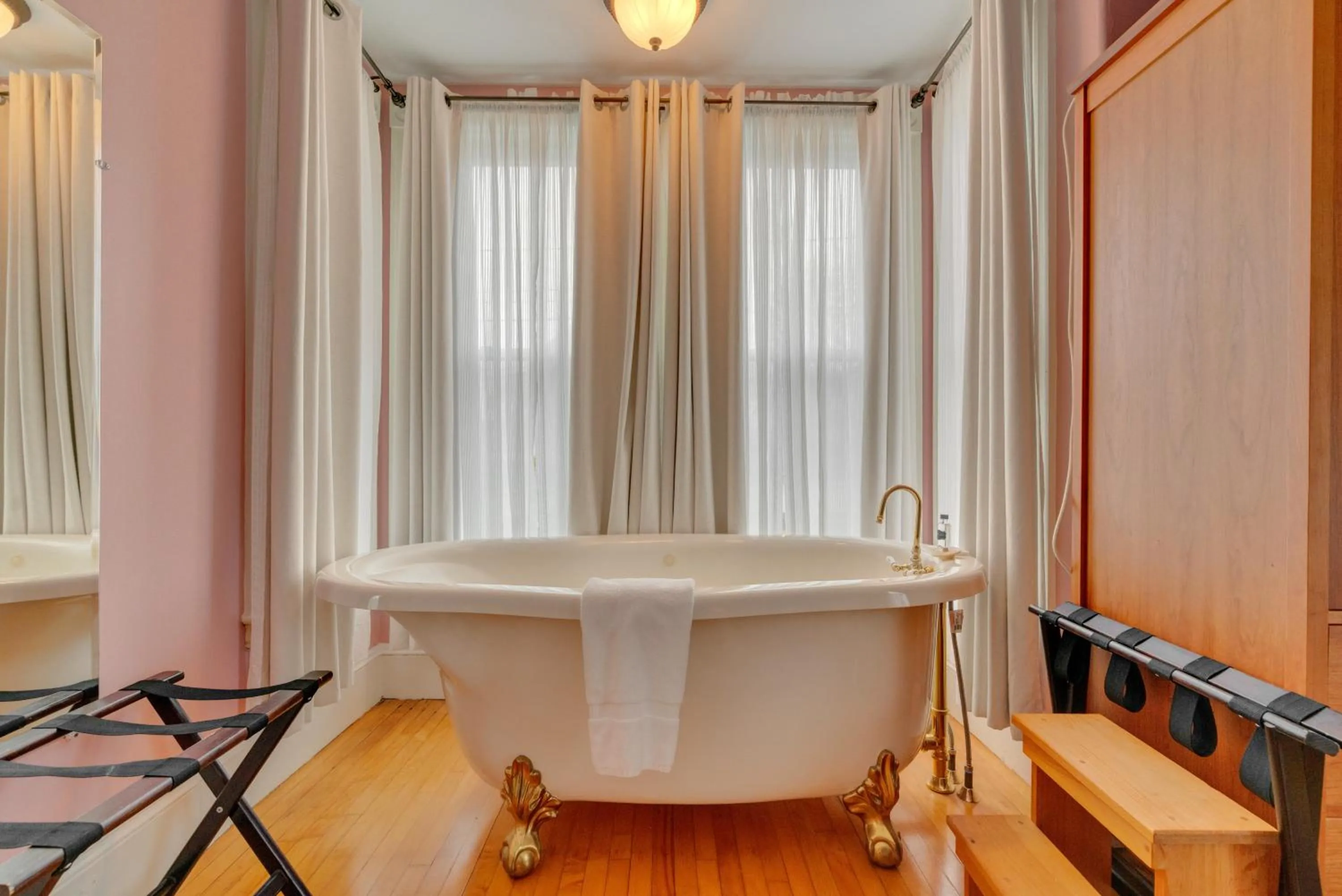 James Place Inn Bed and Breakfast