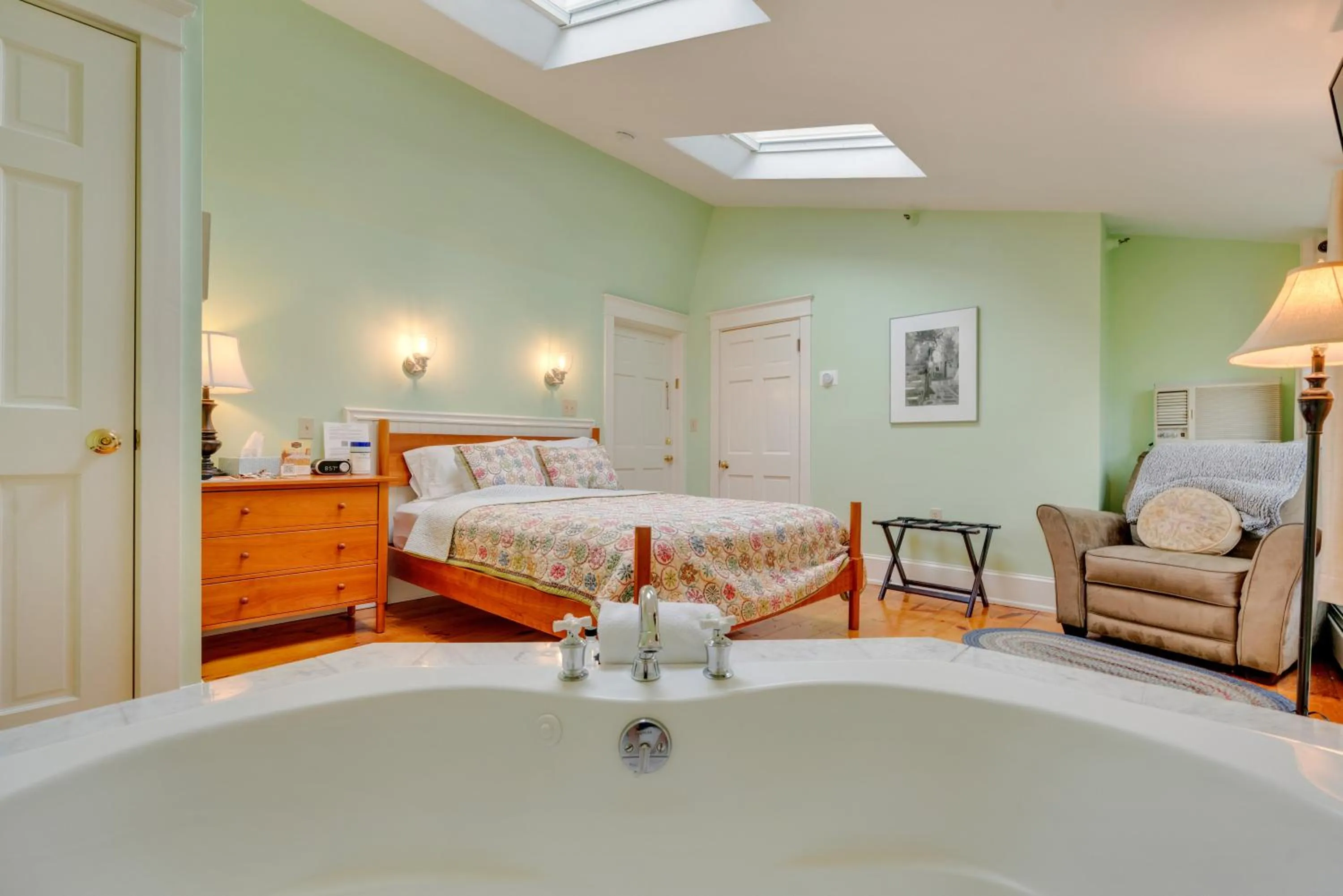 Bedroom, Bed in James Place Inn Bed and Breakfast