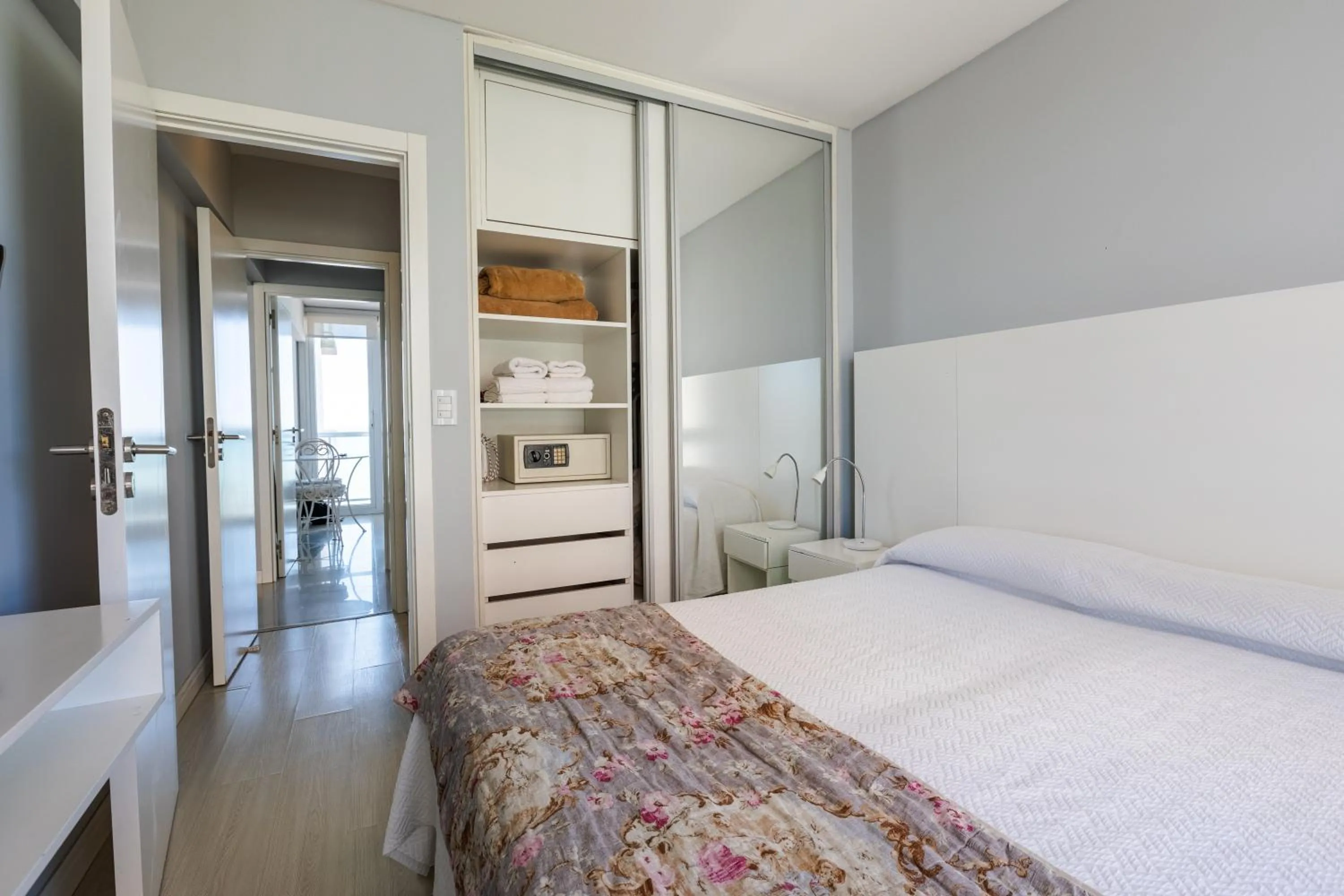Photo of the whole room, Bed in DeptosVip - Gascón