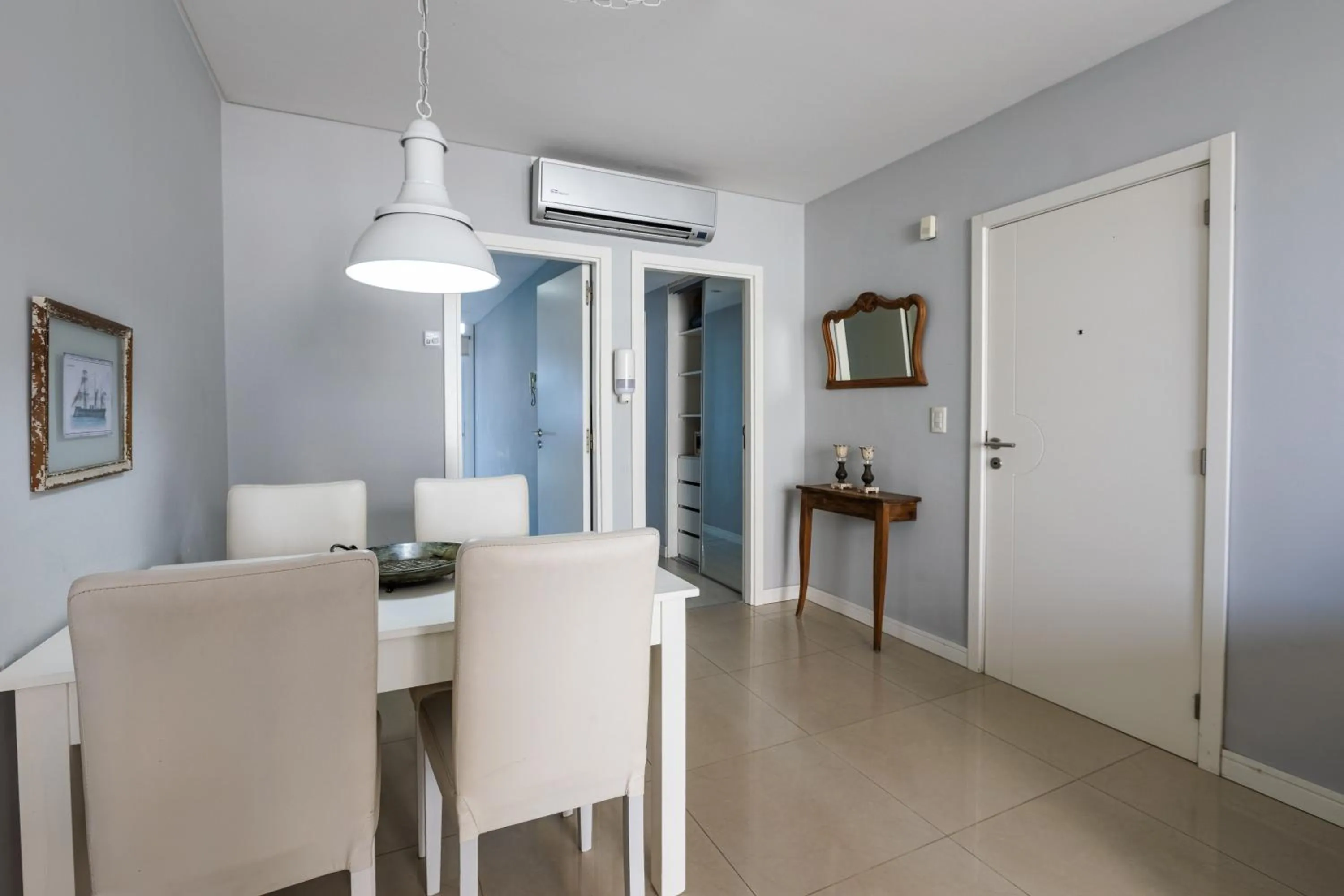Dining area in DeptosVip - Gascón