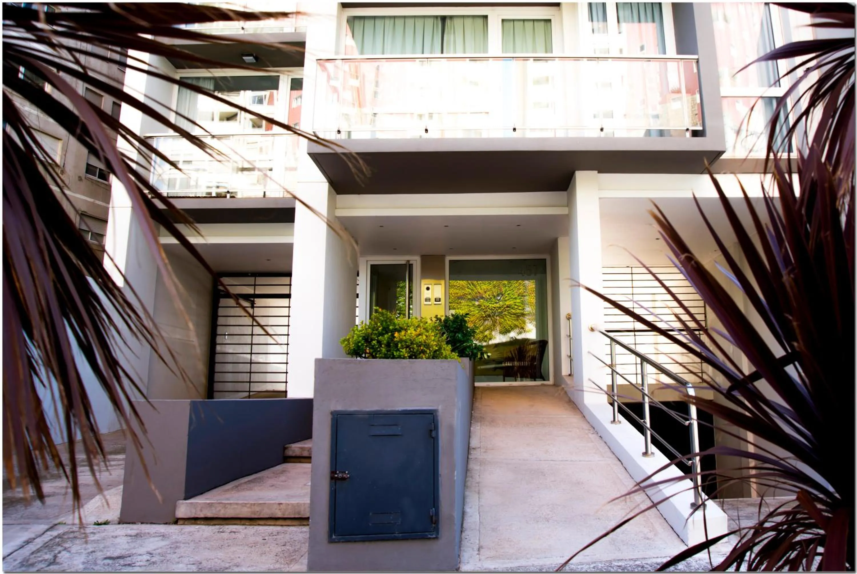 Property building in DeptosVip - Gascón