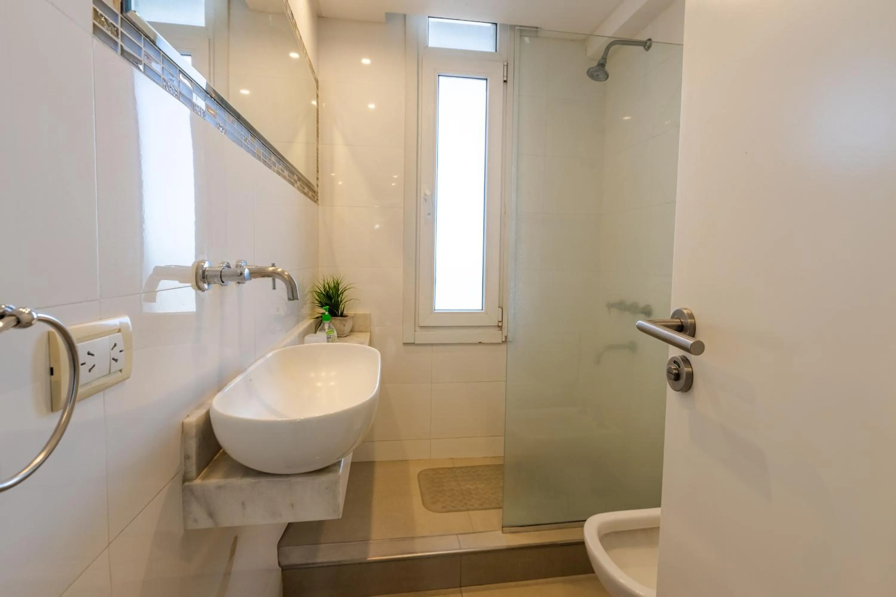 Shower in DeptosVip - Gascón