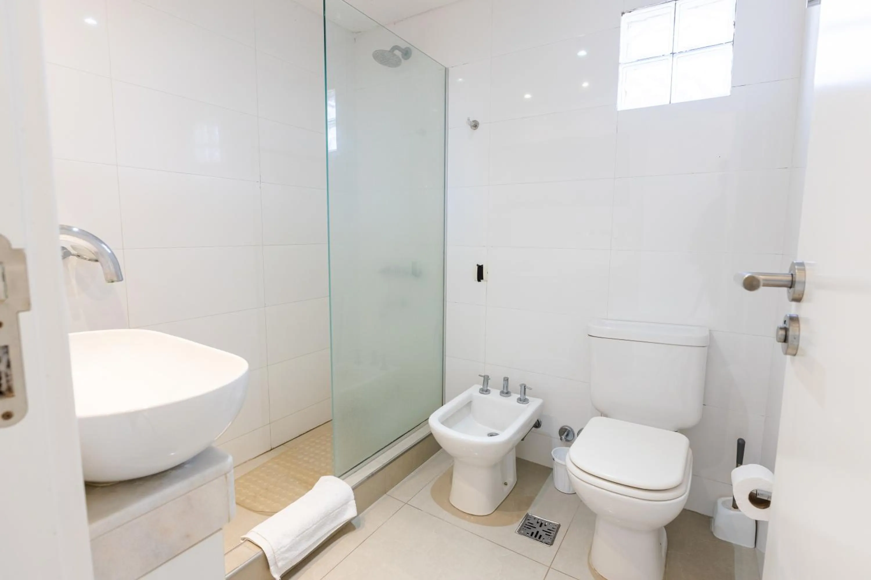 Shower in DeptosVip - Gascón