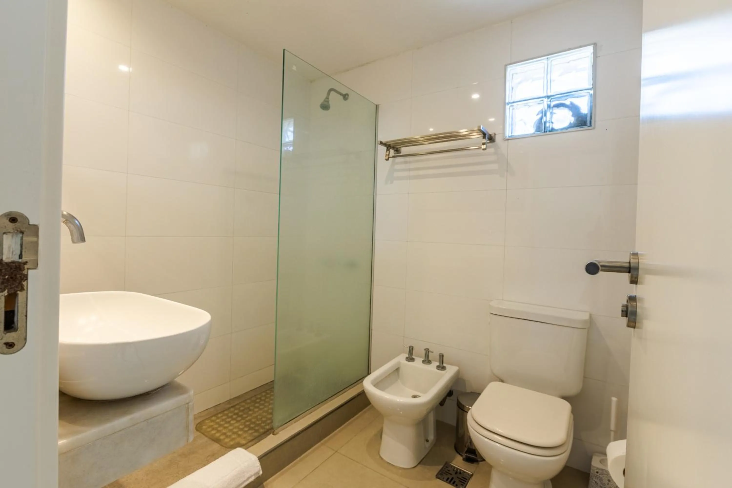 Shower in DeptosVip - Gascón