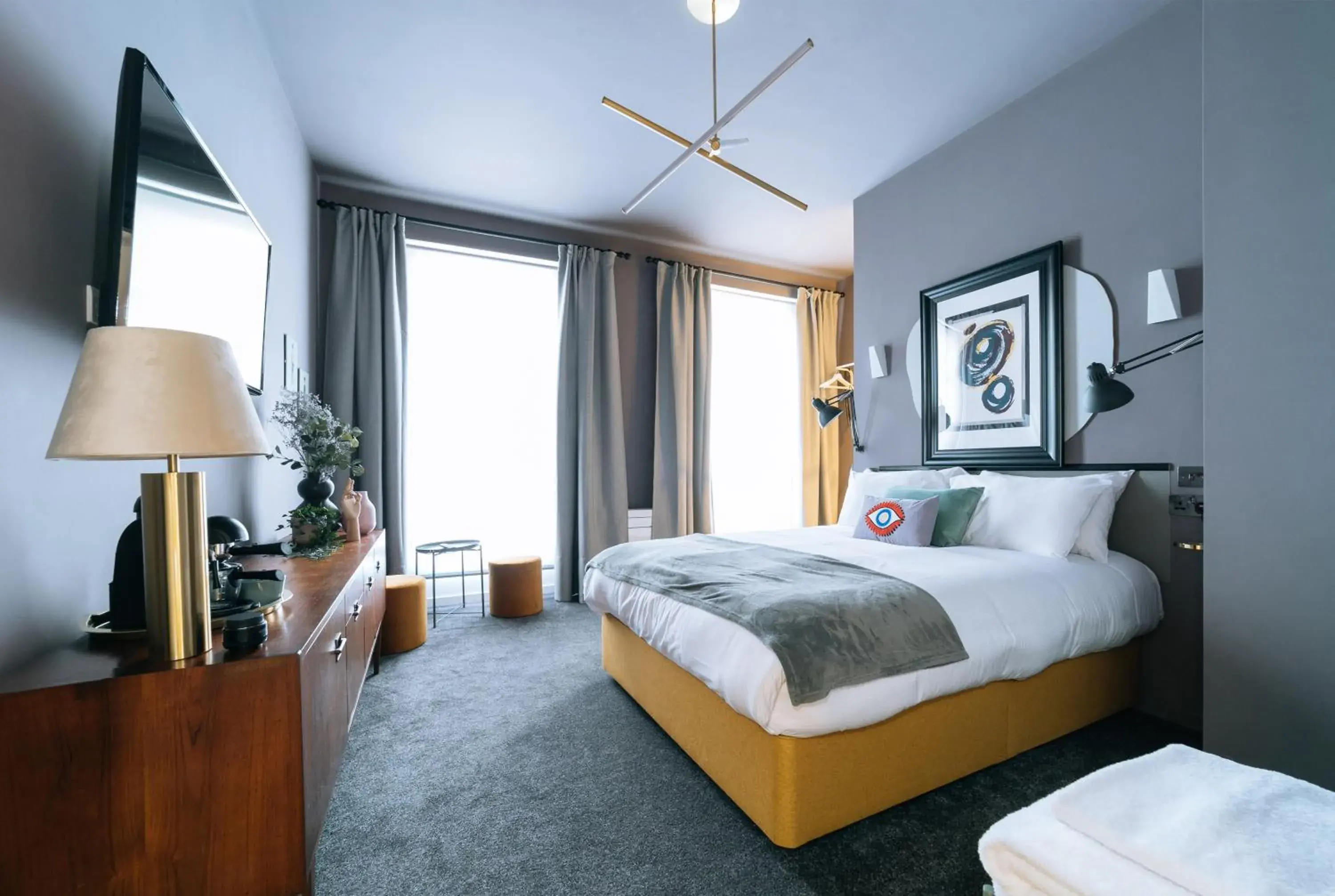 The Warwick By Nestor The Warwick By Nestor