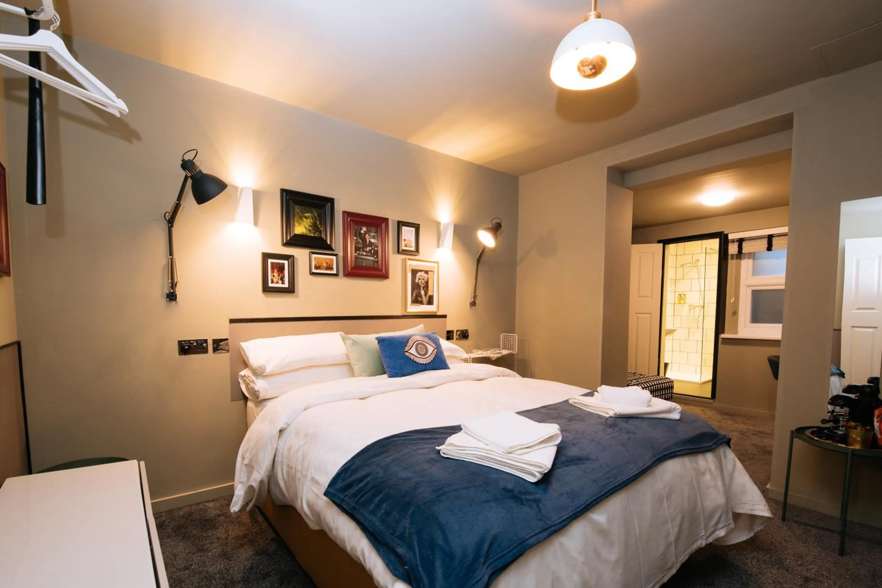 Bed in The Warwick By Nestor