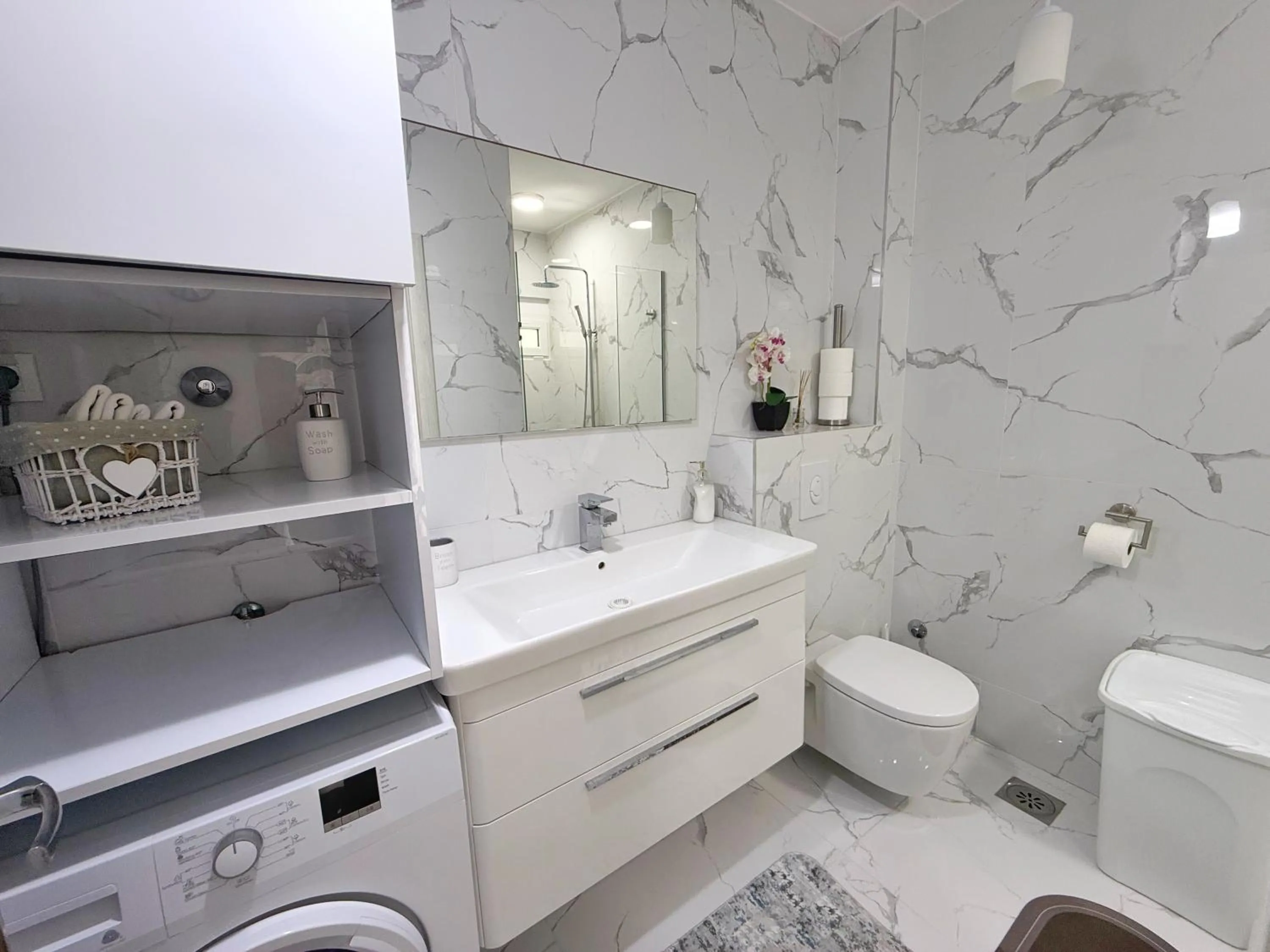 Bathroom in Apartmani Avanti Becici