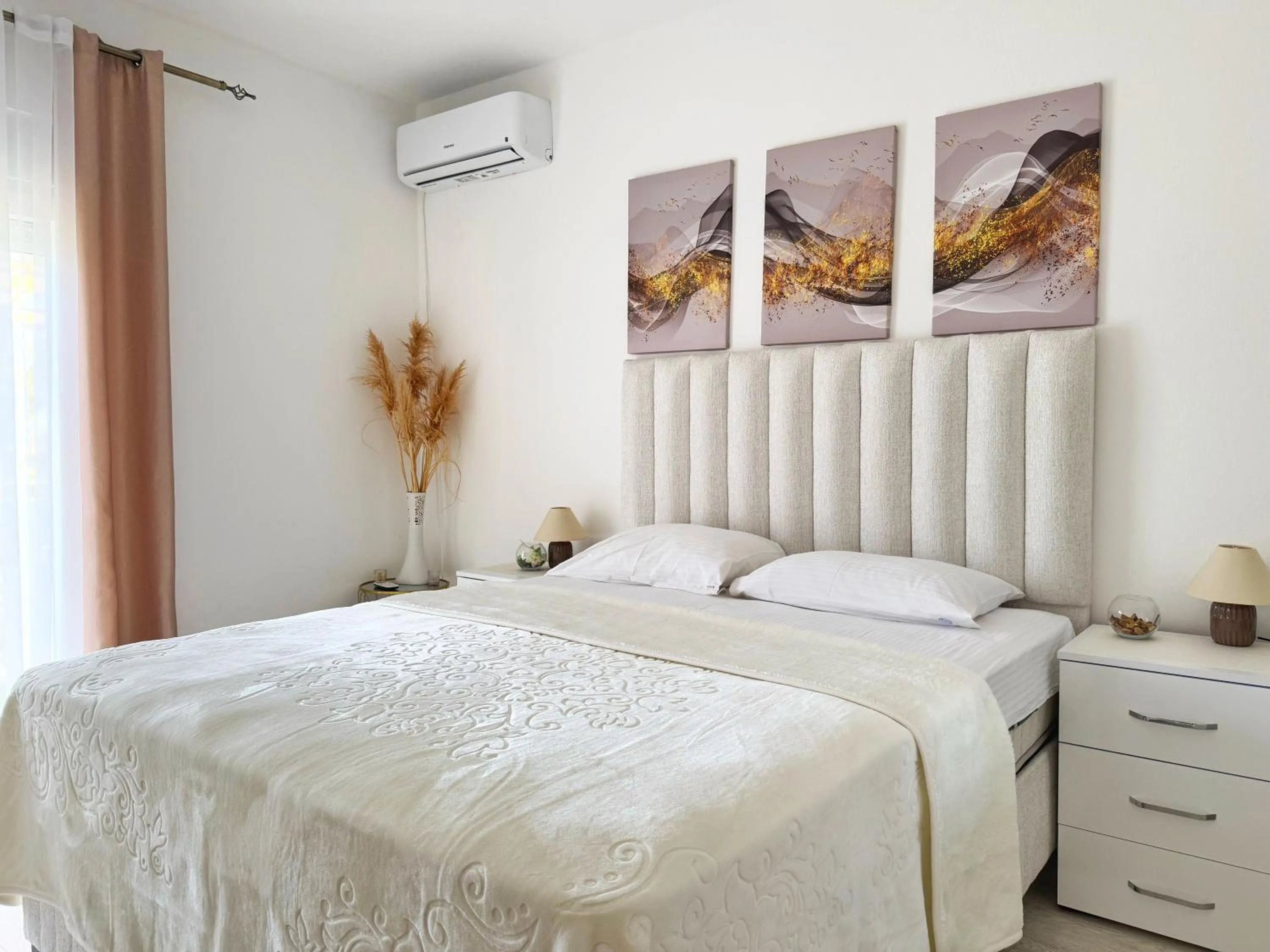 Bedroom, Bed in Apartmani Avanti Becici