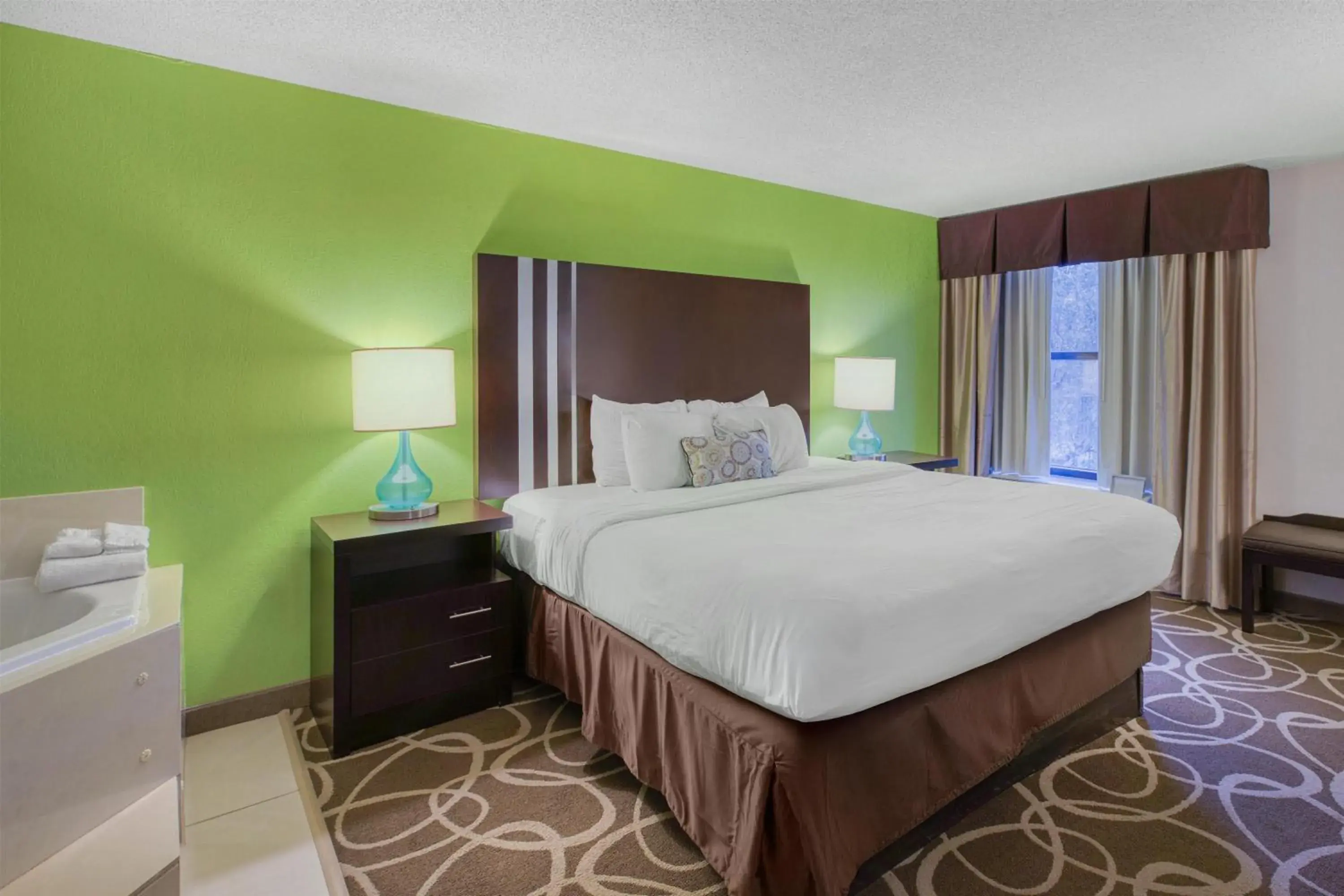 Bedroom, Bed in Best Western Lake Cumberland Inn Bedroom, Bed in Best Western Lake Cumberland Inn