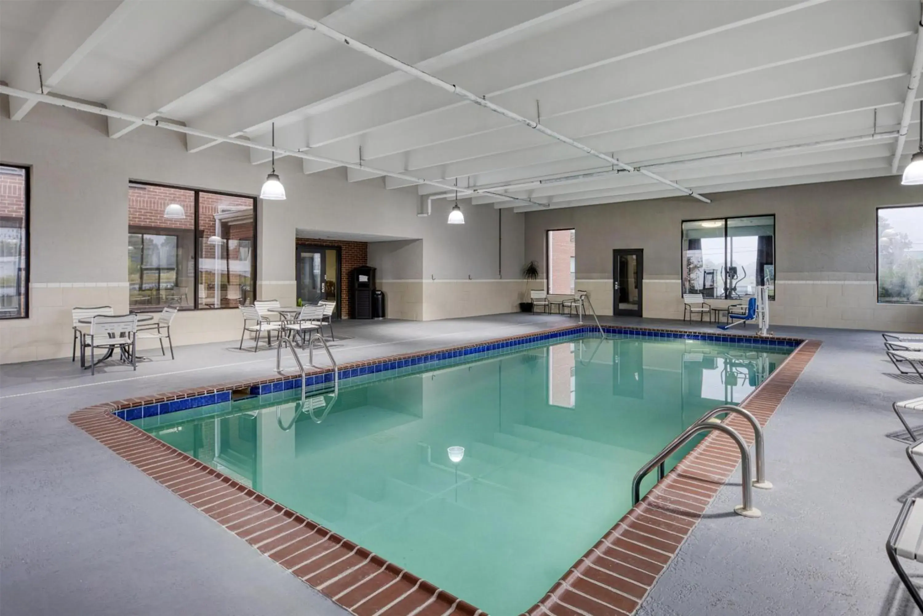 Pool view in Best Western Lake Cumberland Inn Pool view in Best Western Lake Cumberland Inn