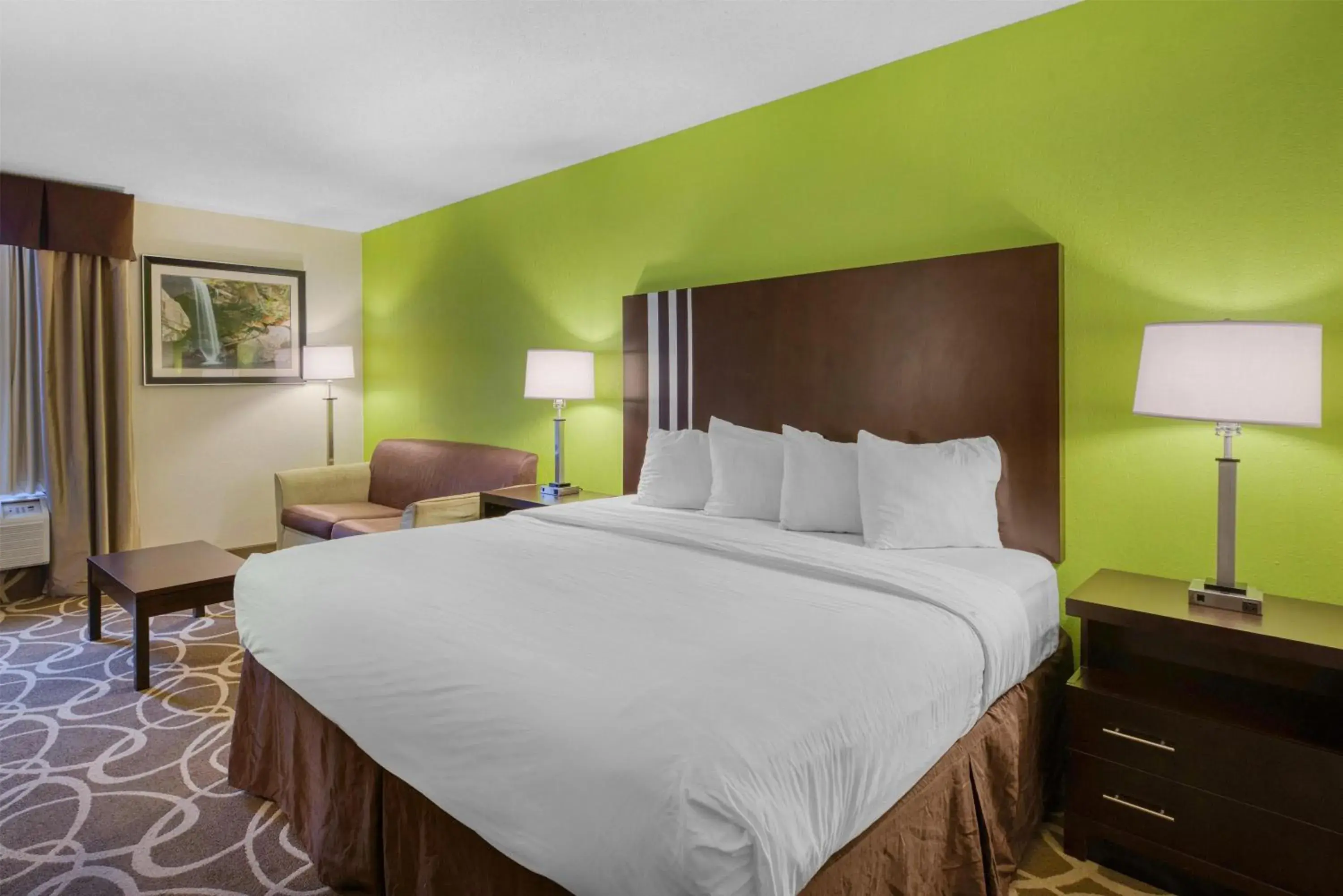 Bedroom, Bed in Best Western Lake Cumberland Inn Bedroom, Bed in Best Western Lake Cumberland Inn