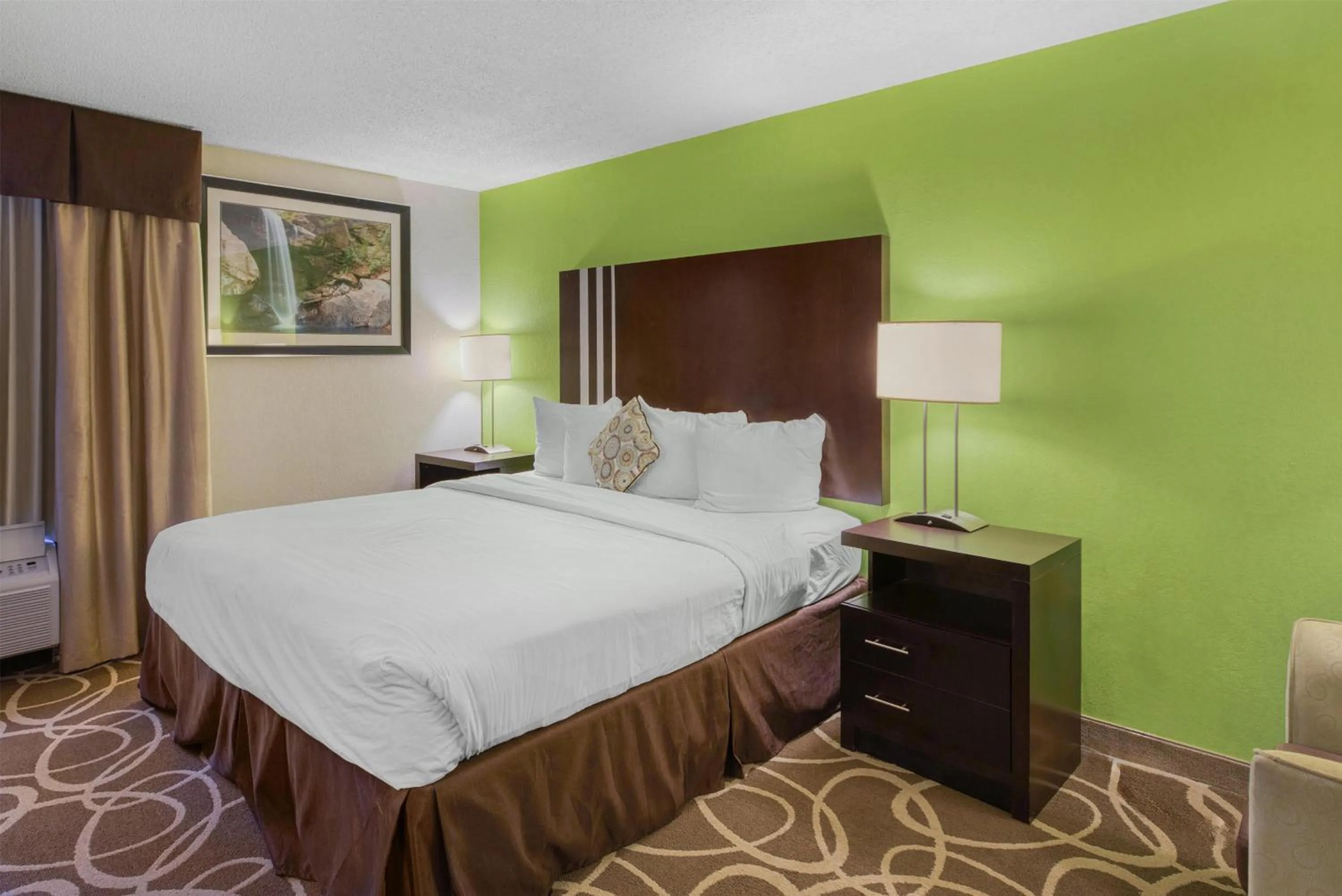 Bedroom, Bed in Best Western Lake Cumberland Inn