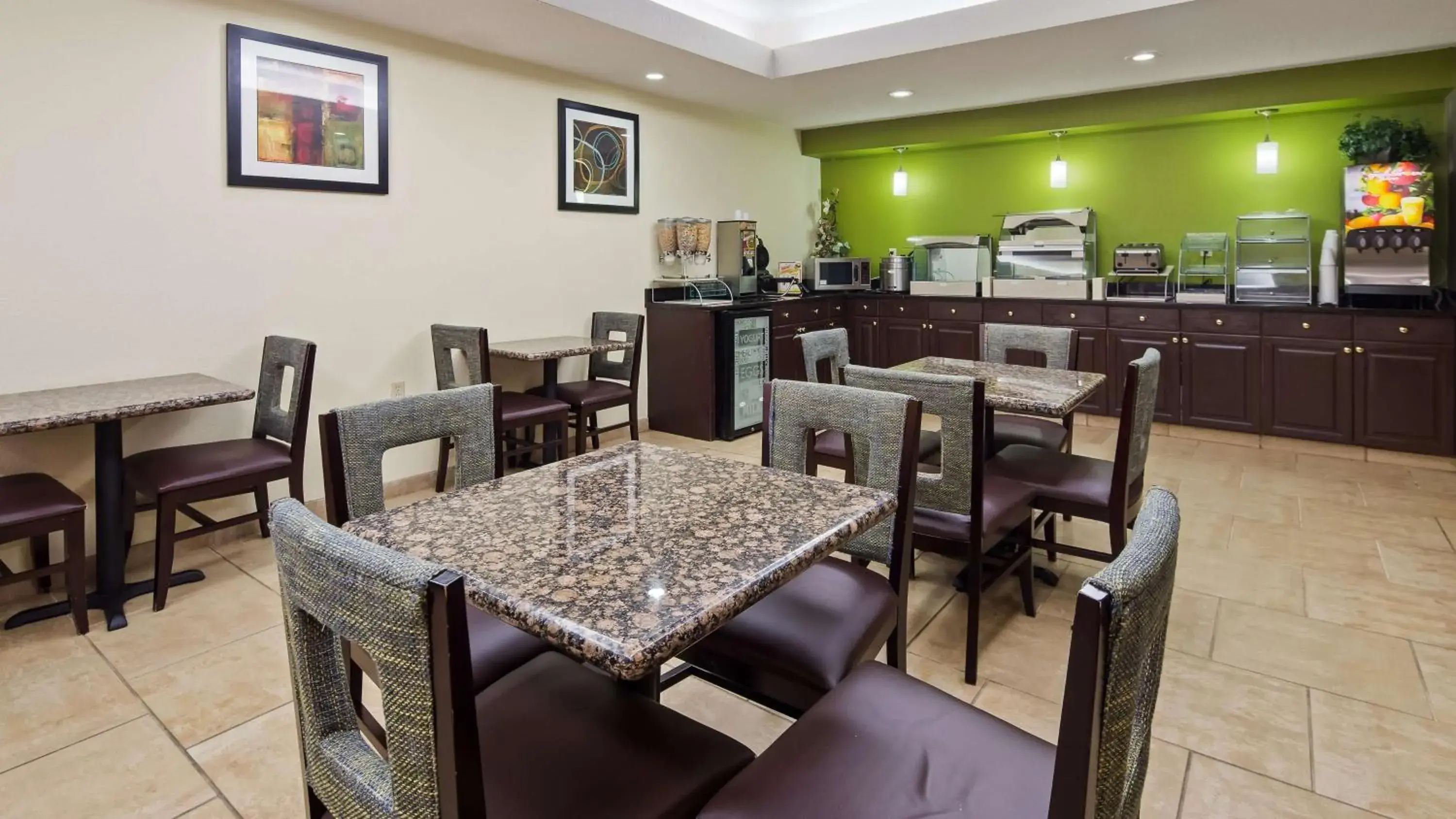 Restaurant/places to eat in Best Western Lake Cumberland Inn Restaurant/places to eat in Best Western Lake Cumberland Inn