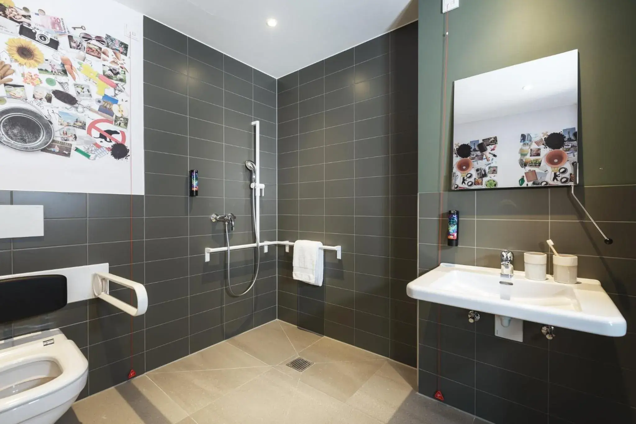 Photo of the whole room in Holiday Inn - the niu, Dwarf Berlin Schöneberg by IHG Photo of the whole room in Holiday Inn - the niu, Dwarf Berlin Schöneberg by IHG