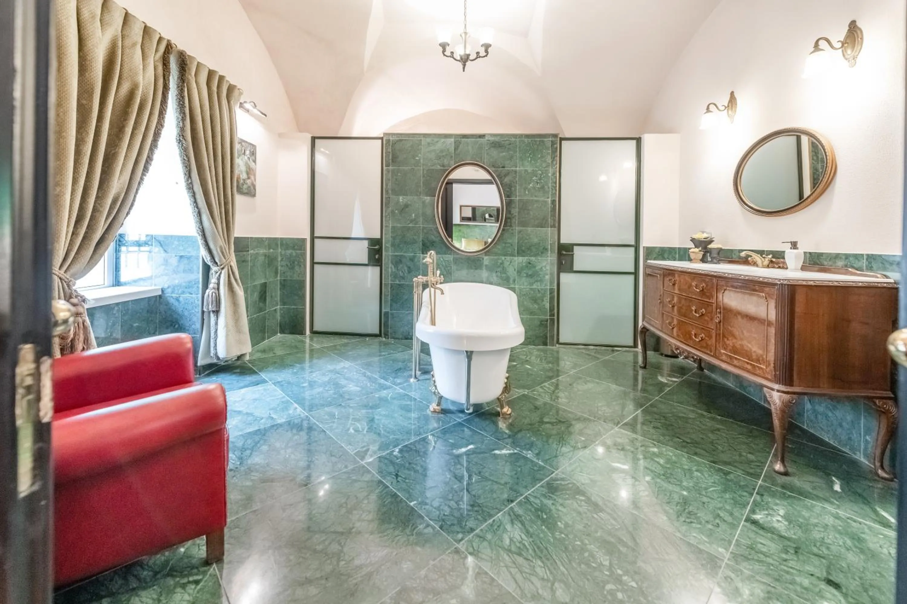 Shower in Casa Nova - Luxury Suites & Boutique Apart-Hotel