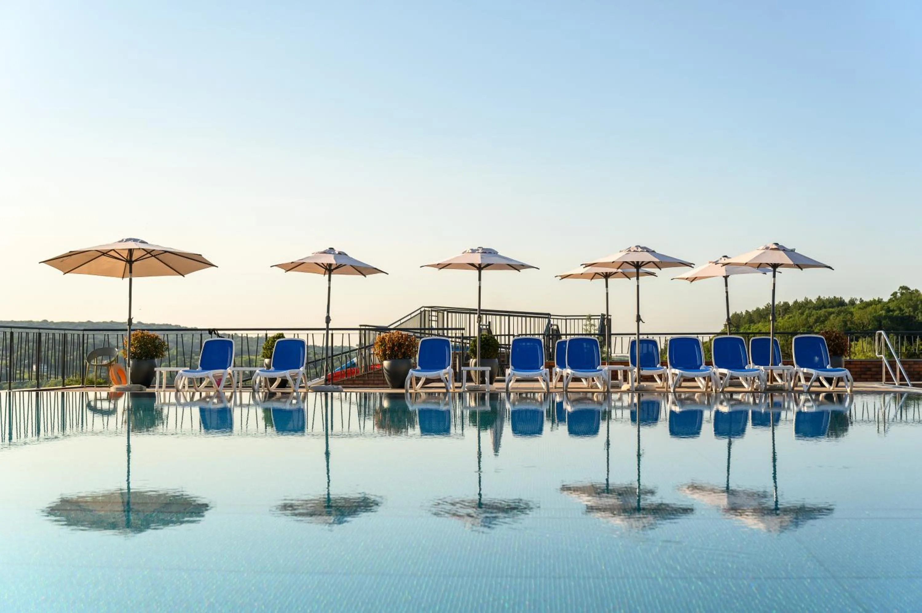 Swimming pool in Movenpick Resort and Spa Fruske Terme