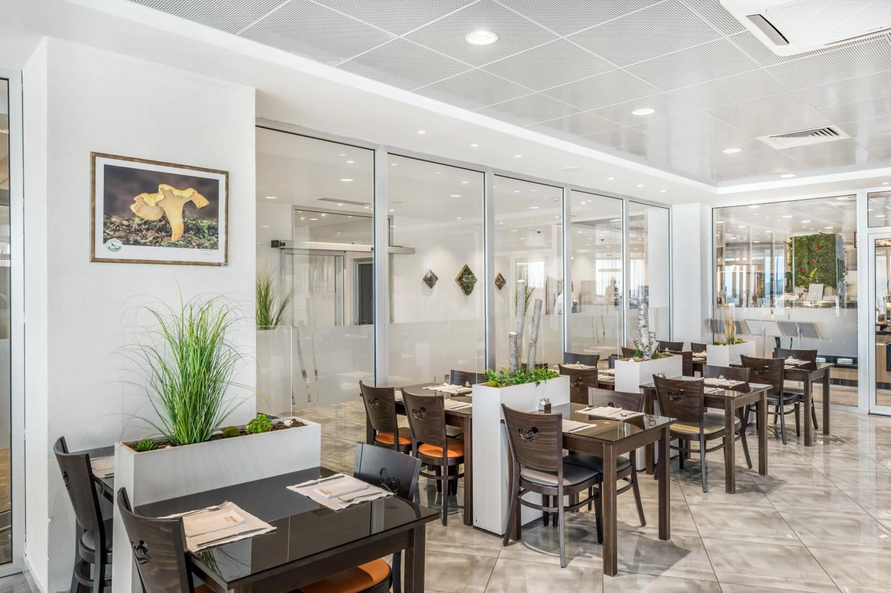 Restaurant/places to eat in Movenpick Resort and Spa Fruske Terme