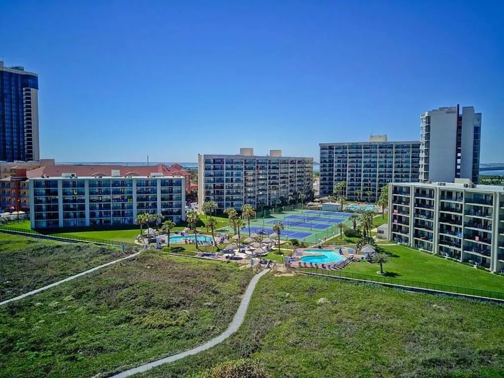 Royale Beach and Tennis Club