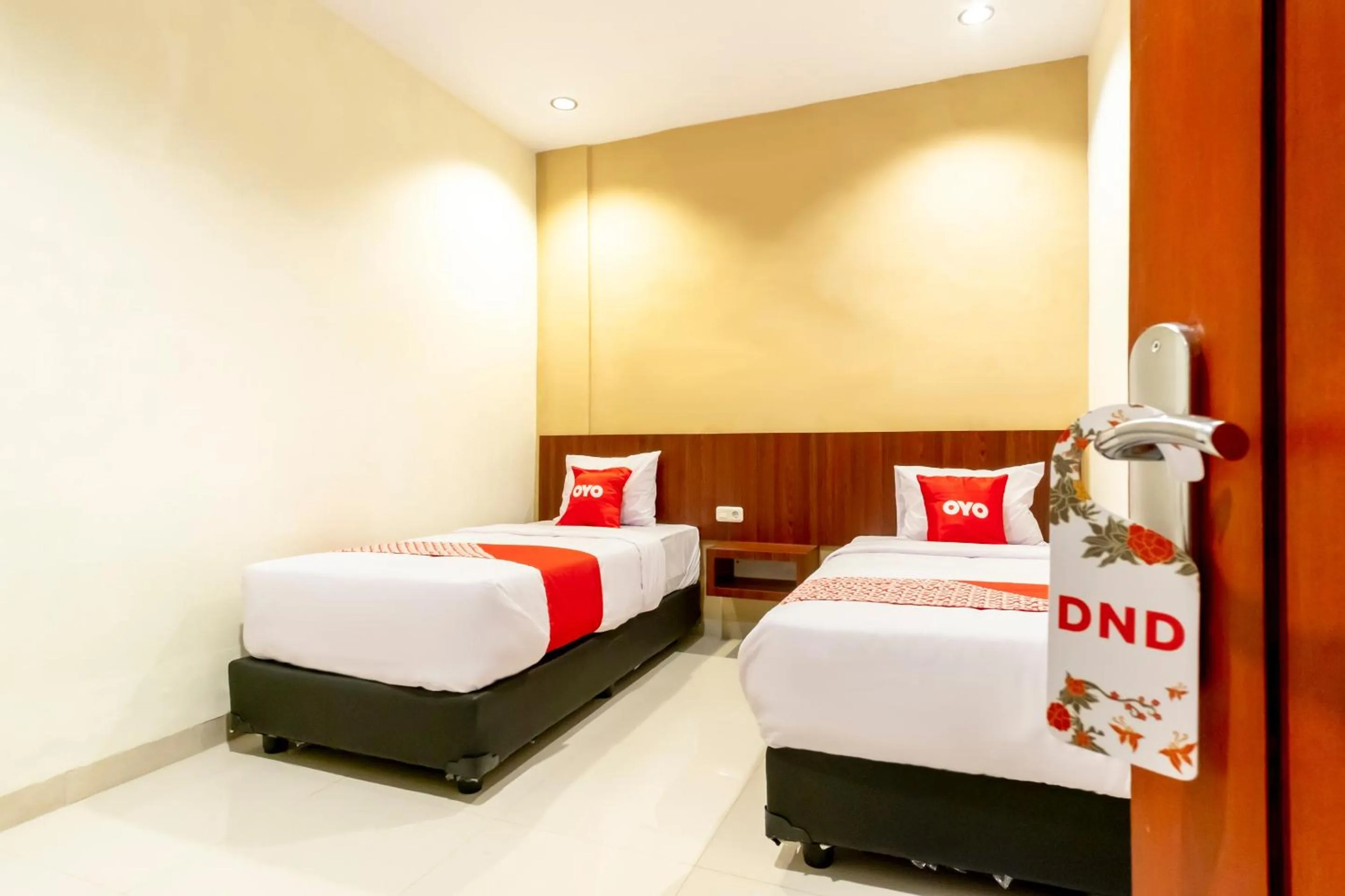 Bedroom, Bed in Capital O 1585 Ring Road Residence