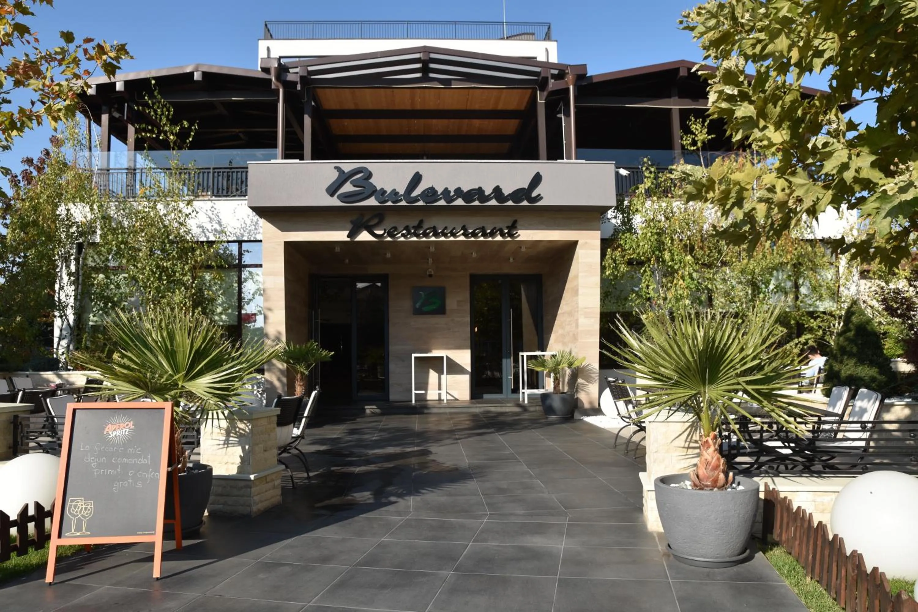 Facade/entrance in Hotel Bulevard