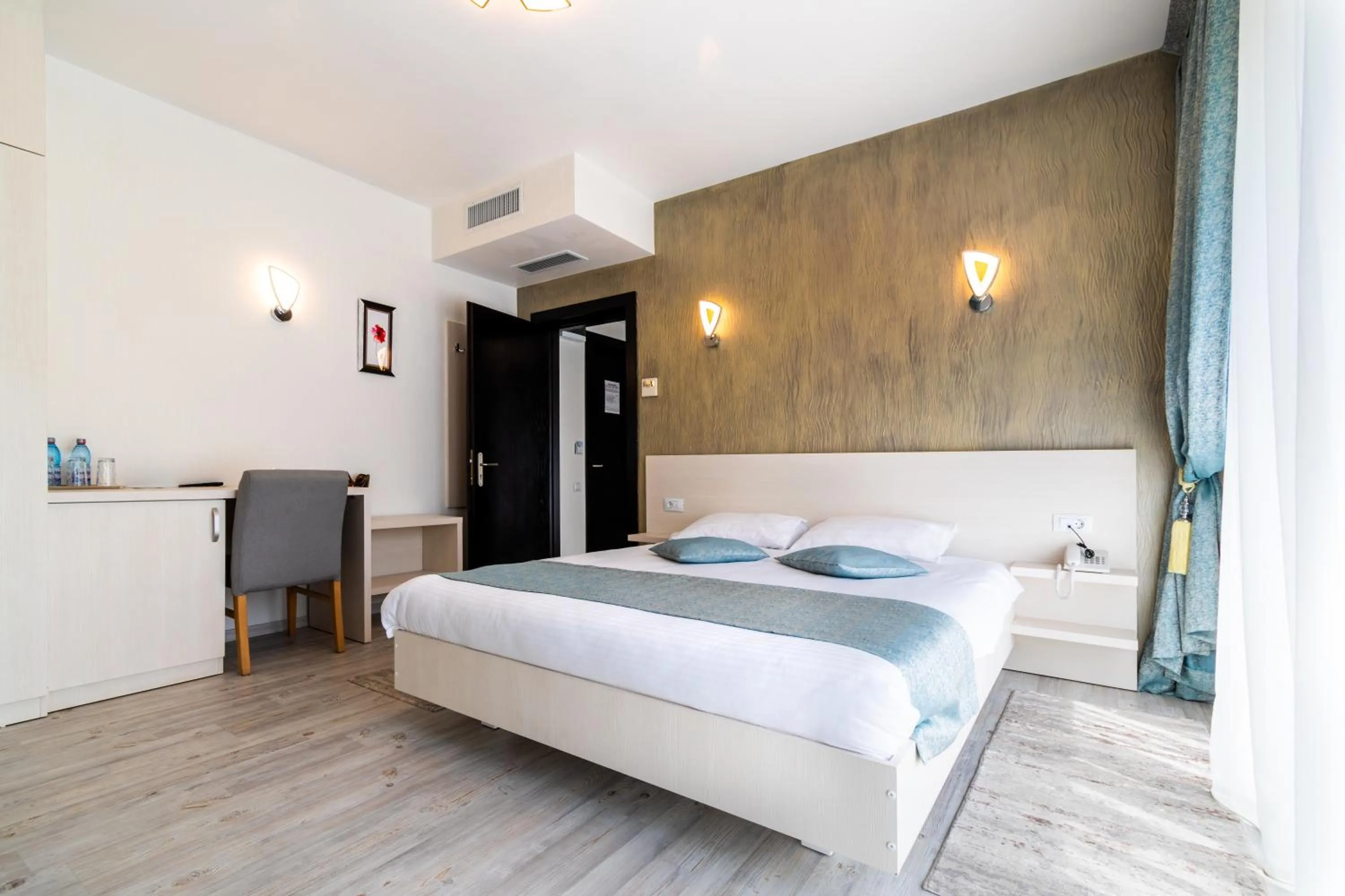 Bedroom, Bed in Hotel Bulevard