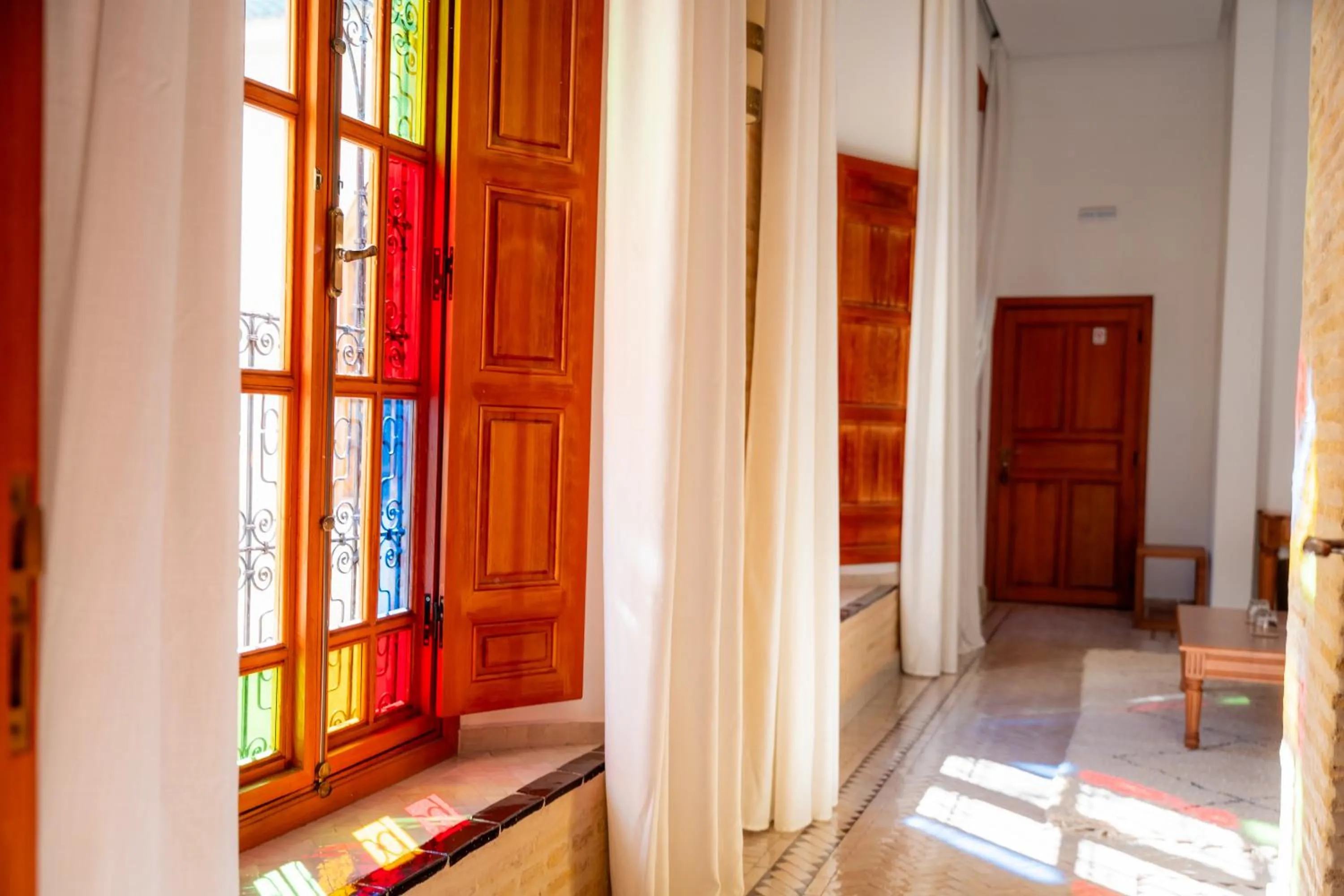 Text overlay, Bed in Riad Al Ansari