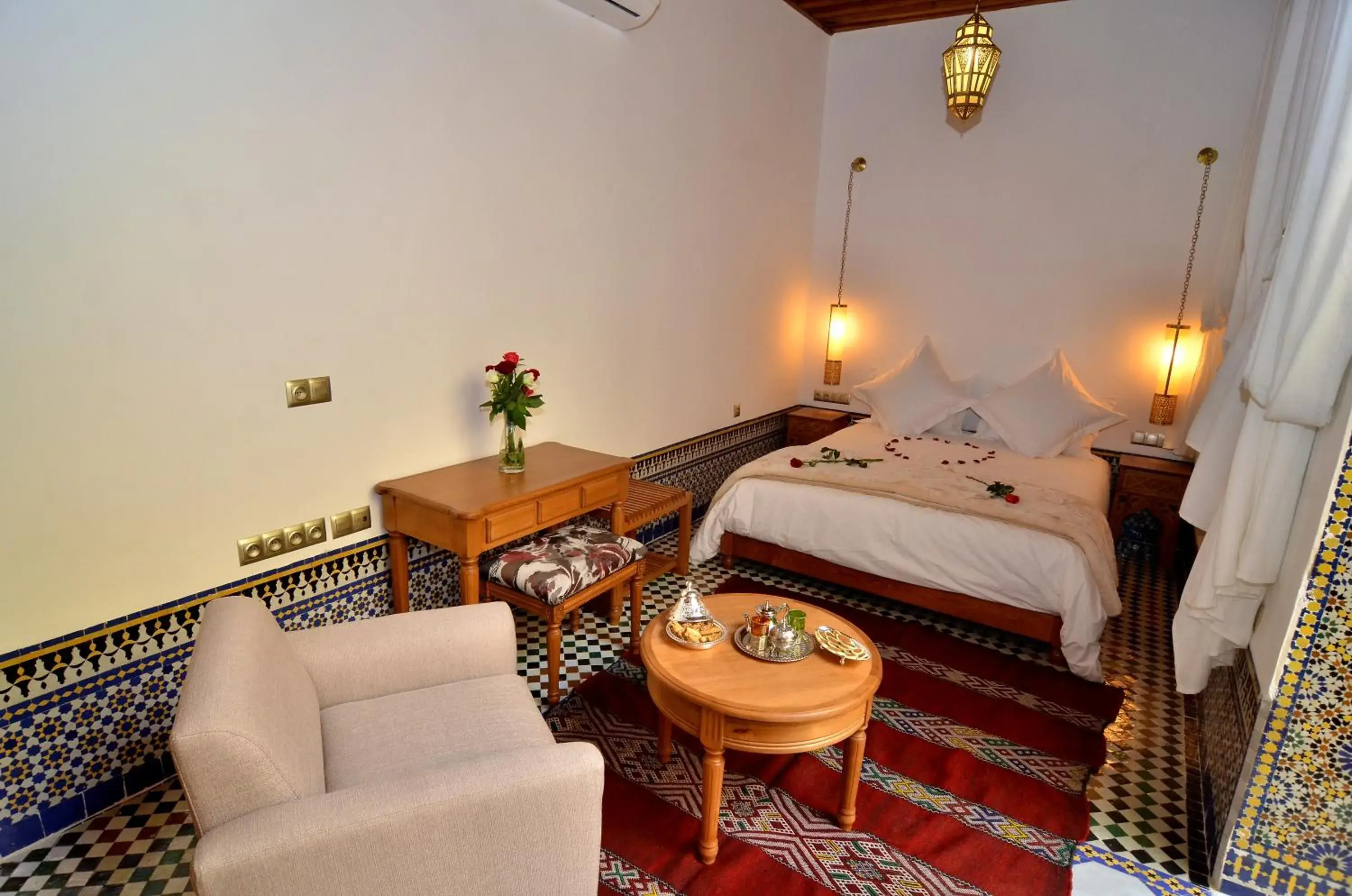 Coffee/tea facilities, Bed in Riad Al Ansari Coffee/tea facilities, Bed in Riad Al Ansari