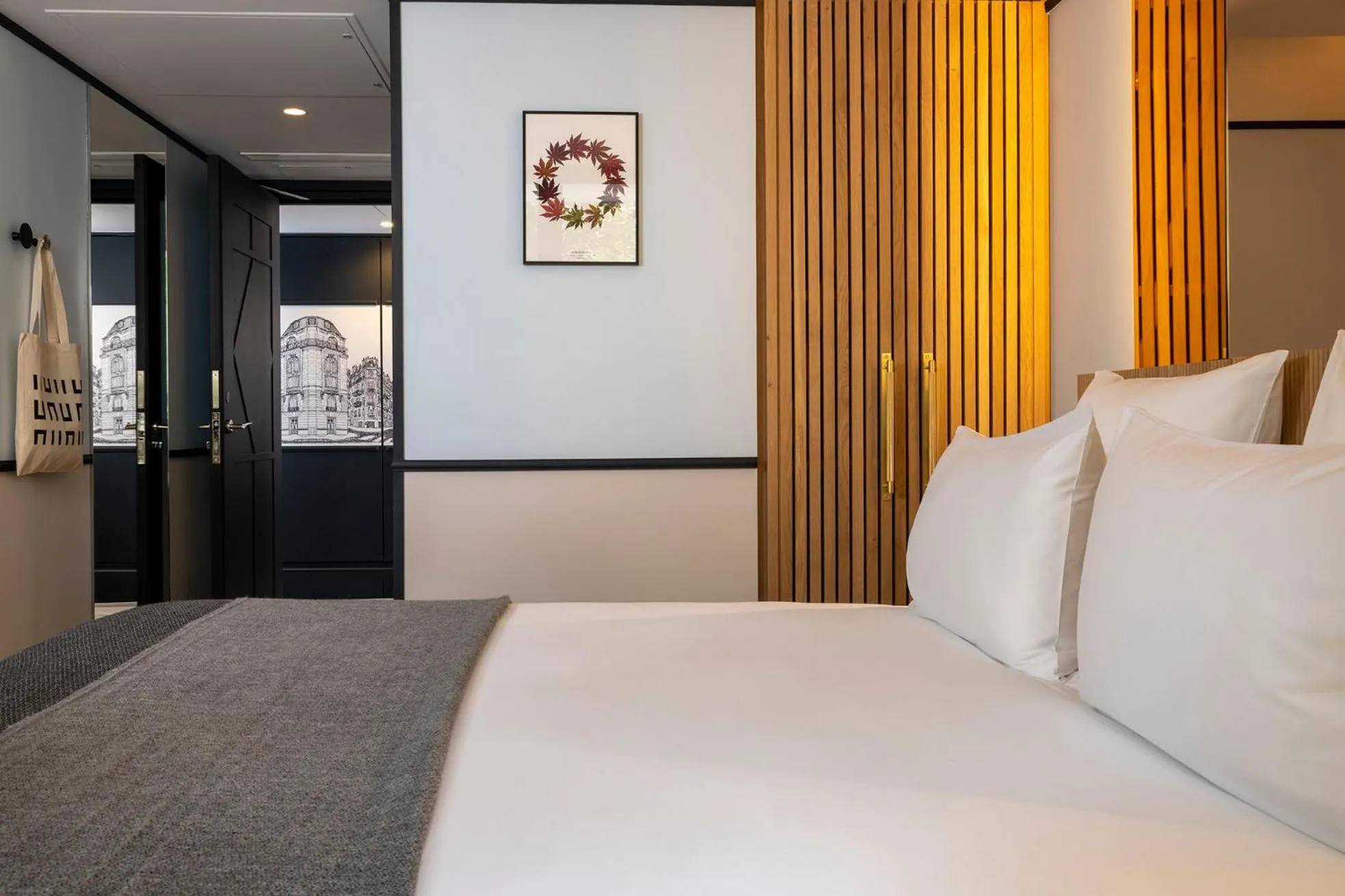 Photo of the whole room, Bed in Quinzerie hôtel