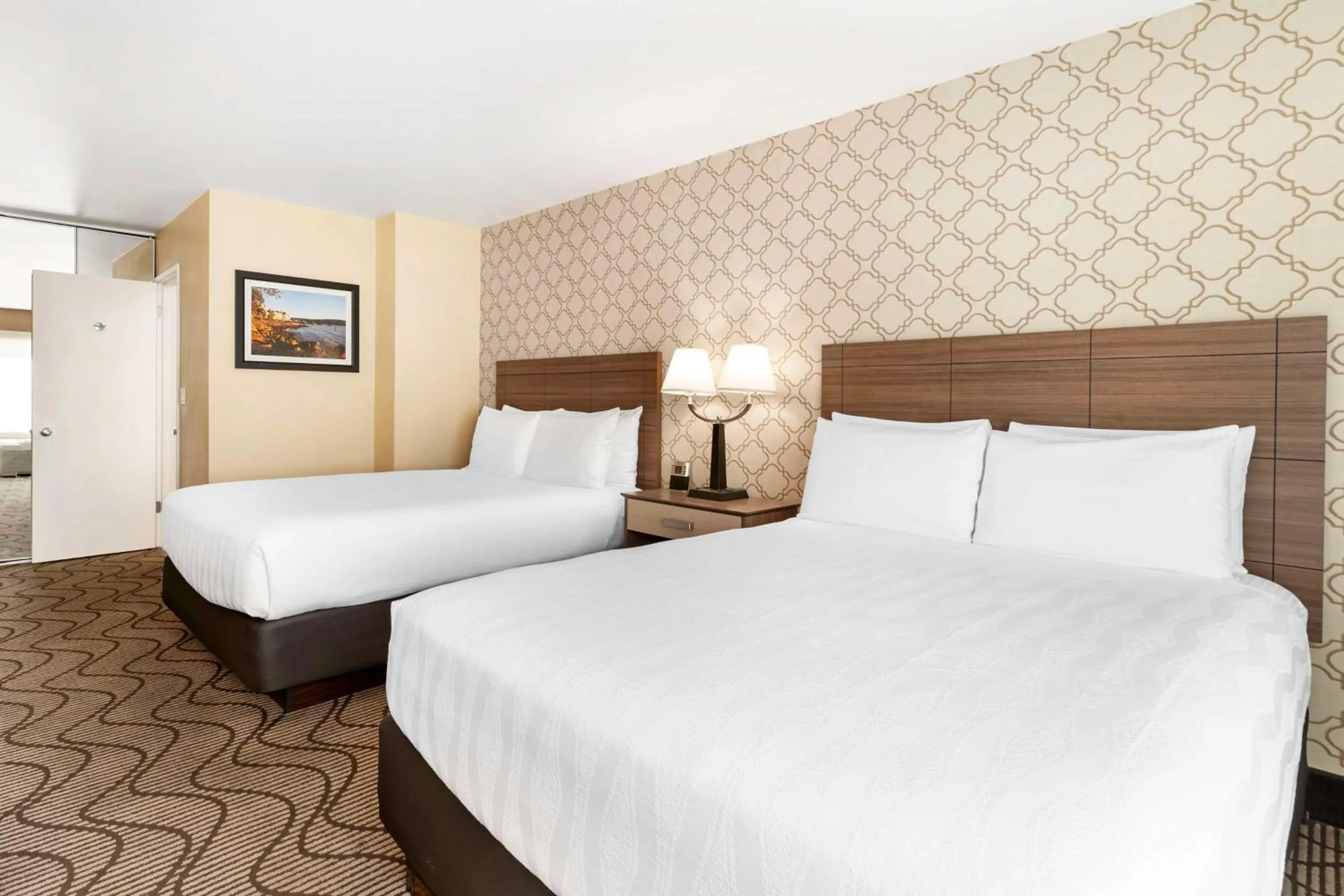 Bedroom, Bed in Best Western Plus Heritage Inn