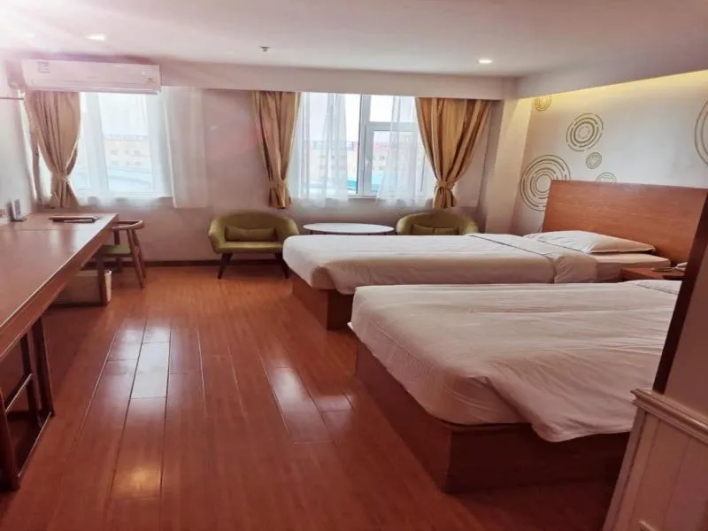 Bed in GreenTree Inn Liaocheng Economic Development Zone Huitong Logistics Park Express Hotel