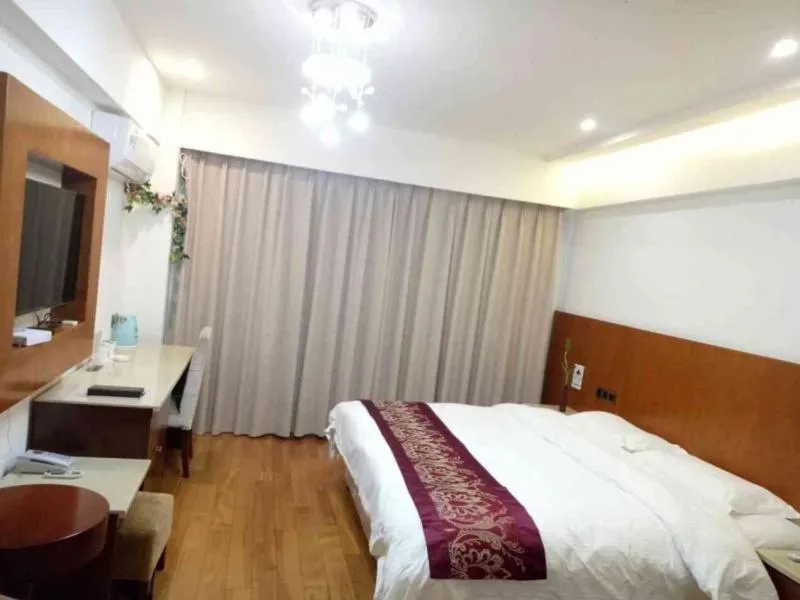 Bed in GreenTree Inn Ziyang Lezhi Government Tianchi Town Express Hotel