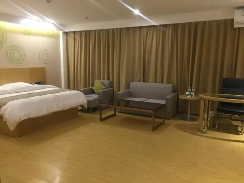 Bed in GreenTree Inn Heze Shanxian Huxi South Road Express Hotel Bed in GreenTree Inn Heze Shanxian Huxi South Road Express Hotel
