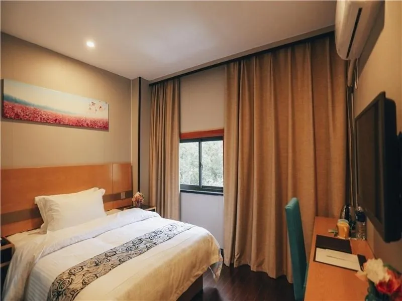 Bed in GreenTree Alliance Shanghai West Shuichan Road Hotel